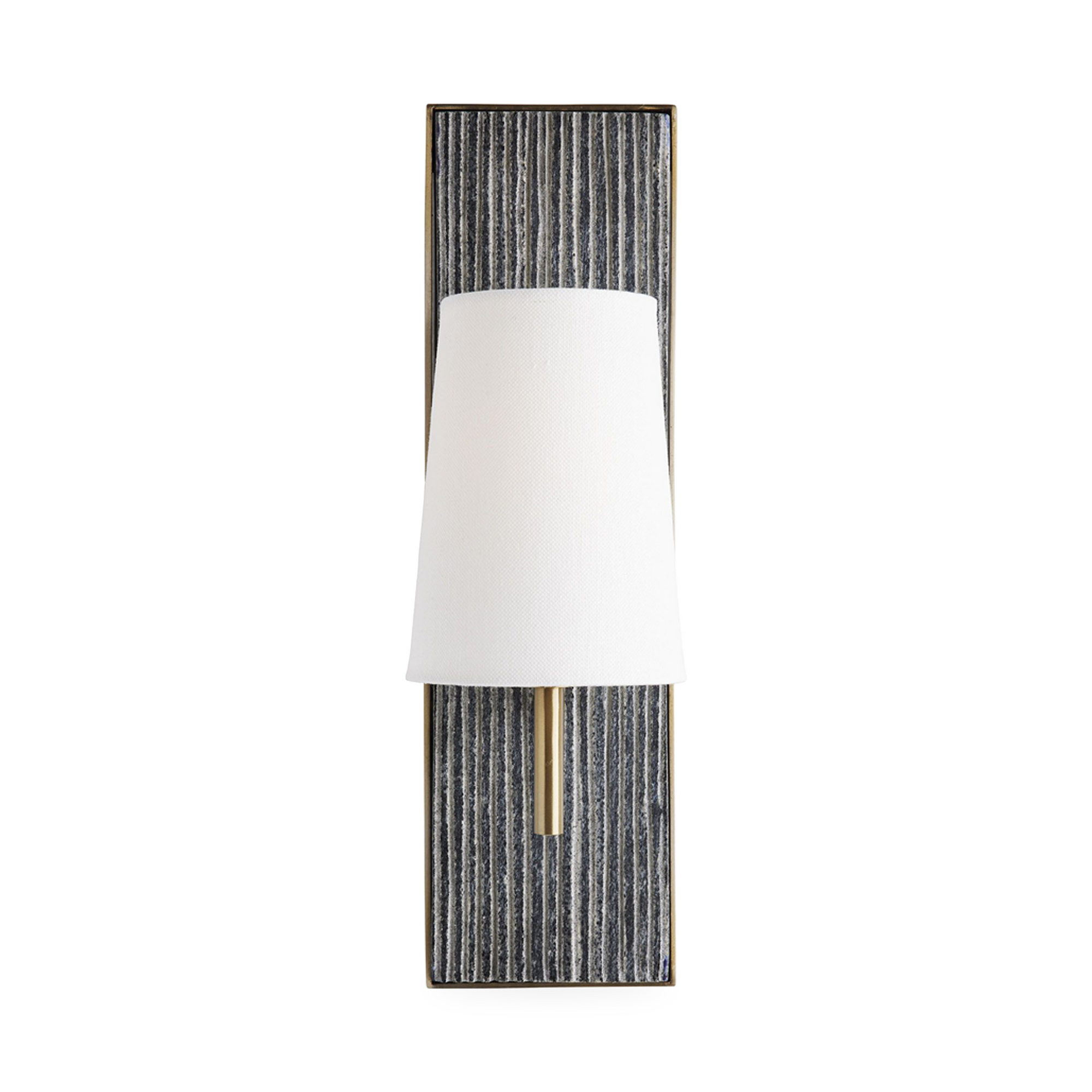 With a focus on minimalist design, the Orb Mirror features elegant lines, straight corners and an oval silhouette.