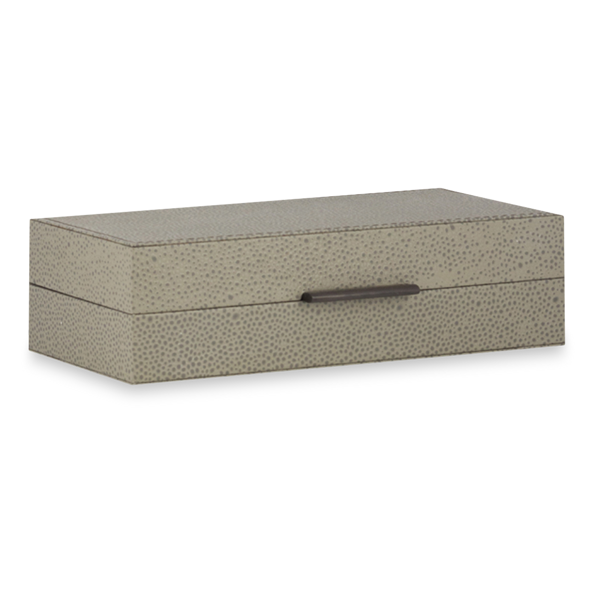 The perfect subtle graining of leather and understated bronze slim knobs provide fantastic complements for the bronze-coloured interior and smooth suede bases of these boxes.