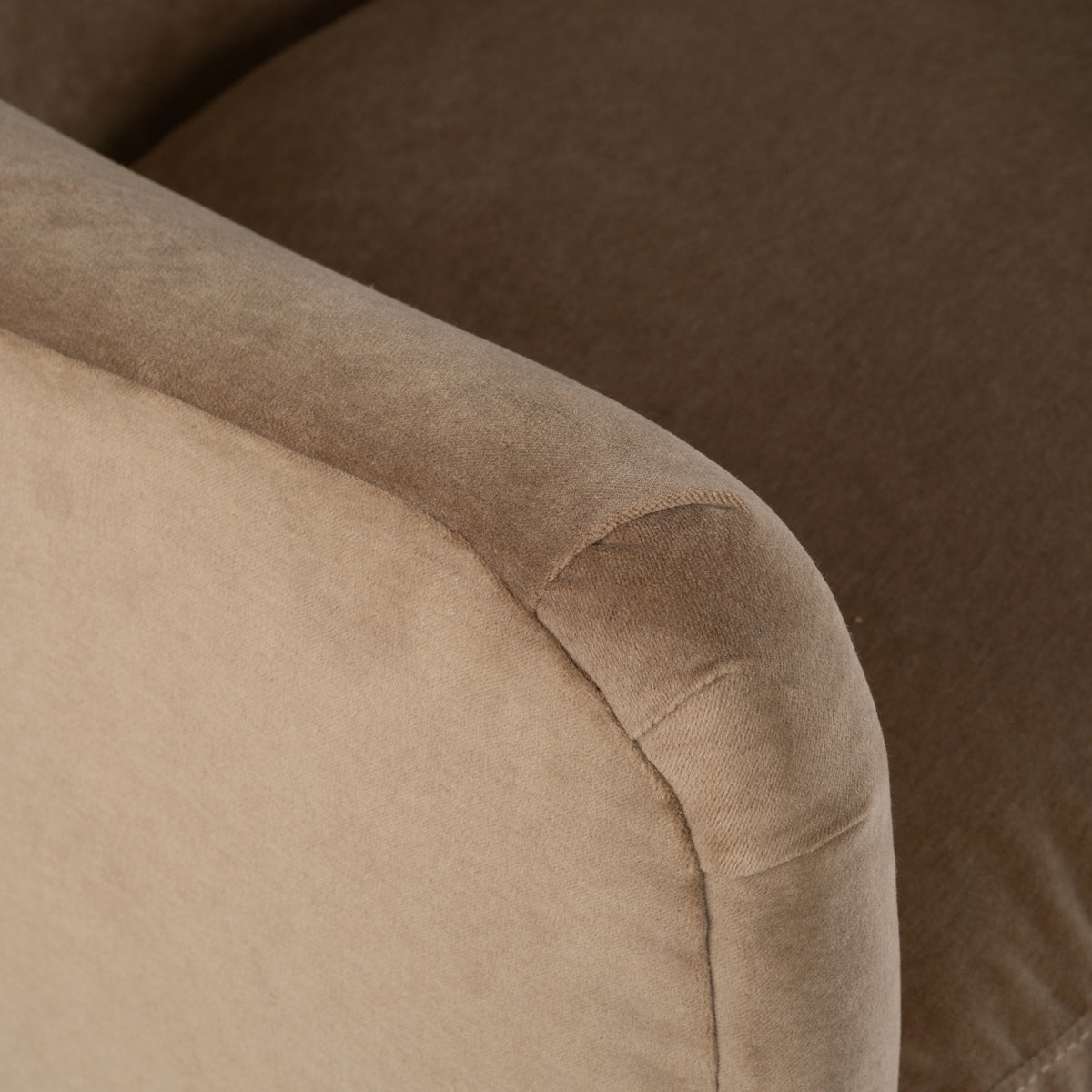 Nest Swivel Chair