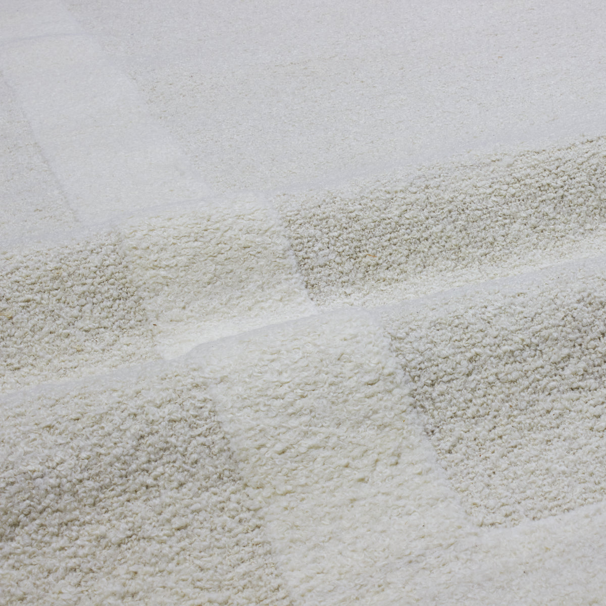 Molvic White