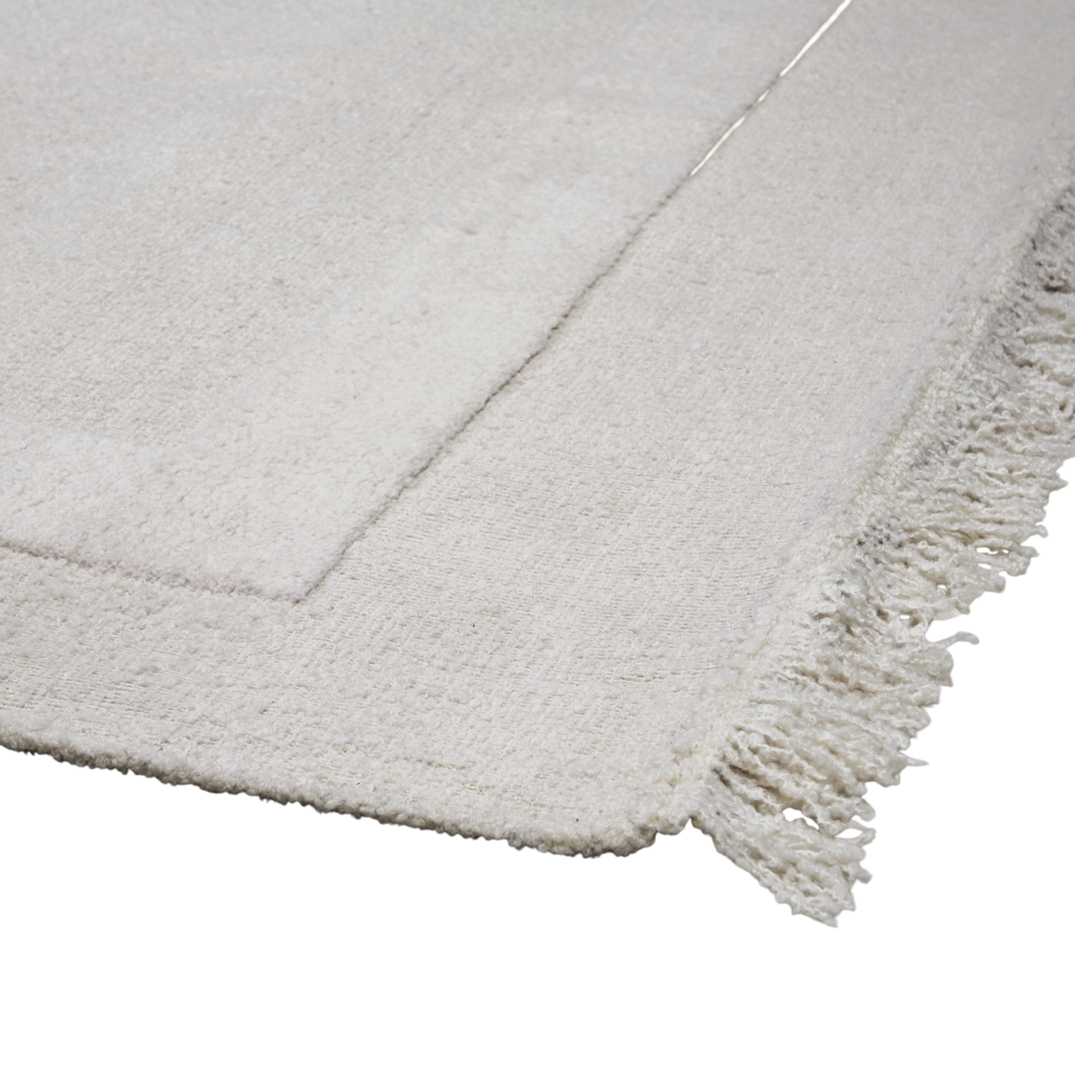 Molvic Ivory
