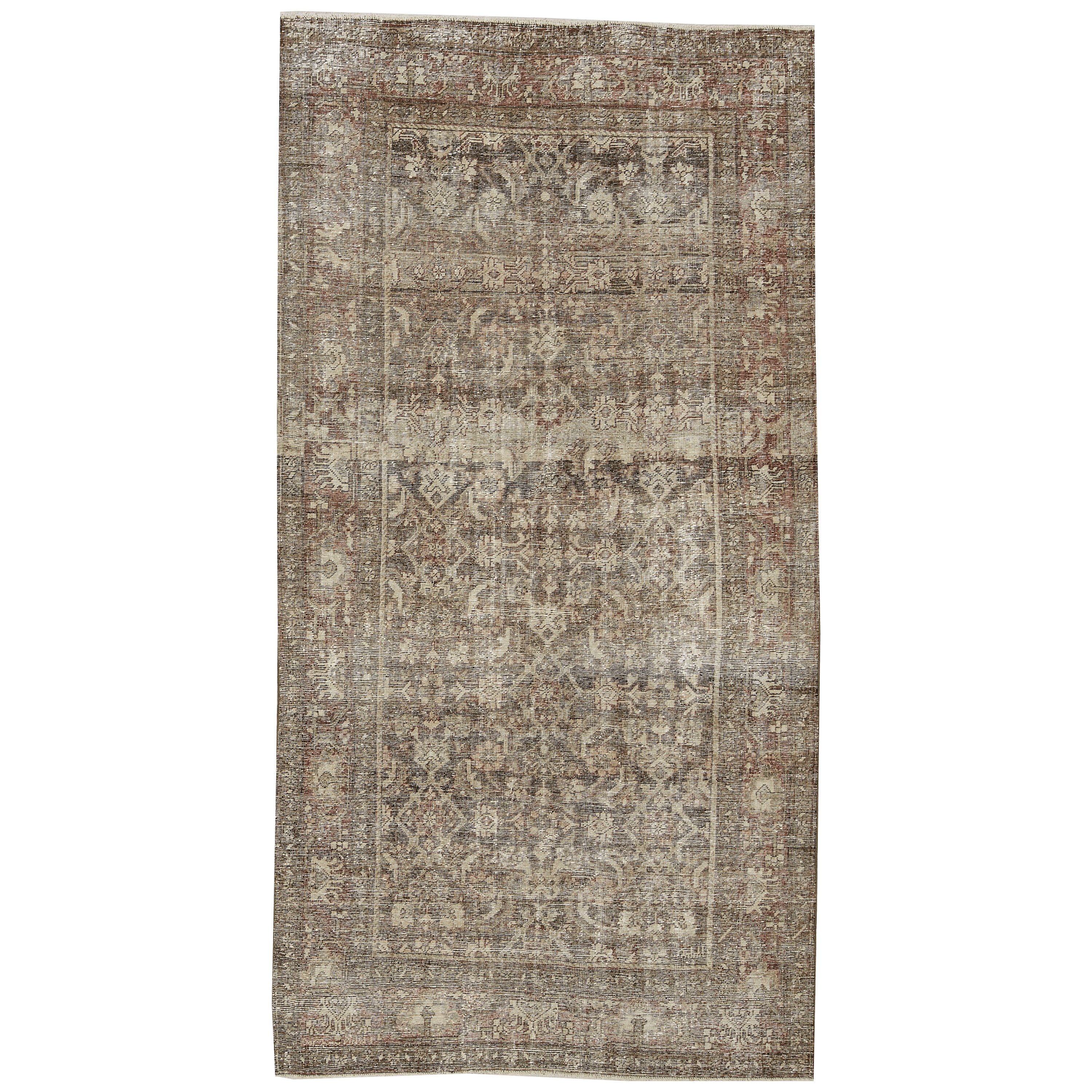 For generations, Elte has worked with expert local rug pickers throughout Morocco, Iran, Turkey and Europe to source vintage and antique rugs.