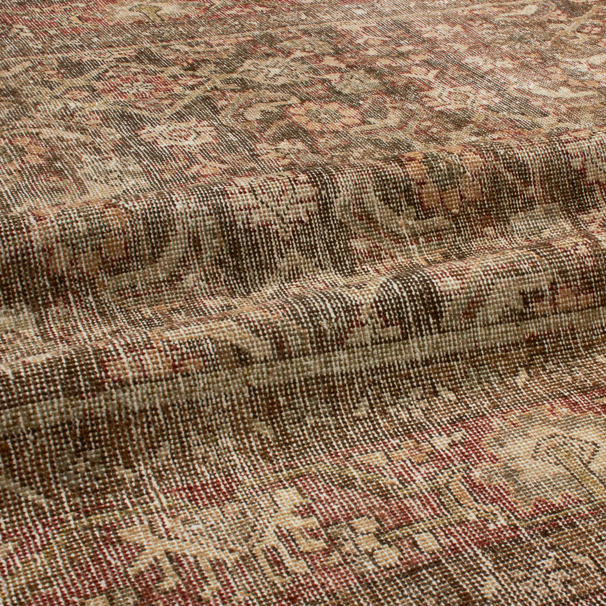For generations, Elte has worked with expert local rug pickers throughout Morocco, Iran, Turkey and Europe to source vintage and antique rugs.