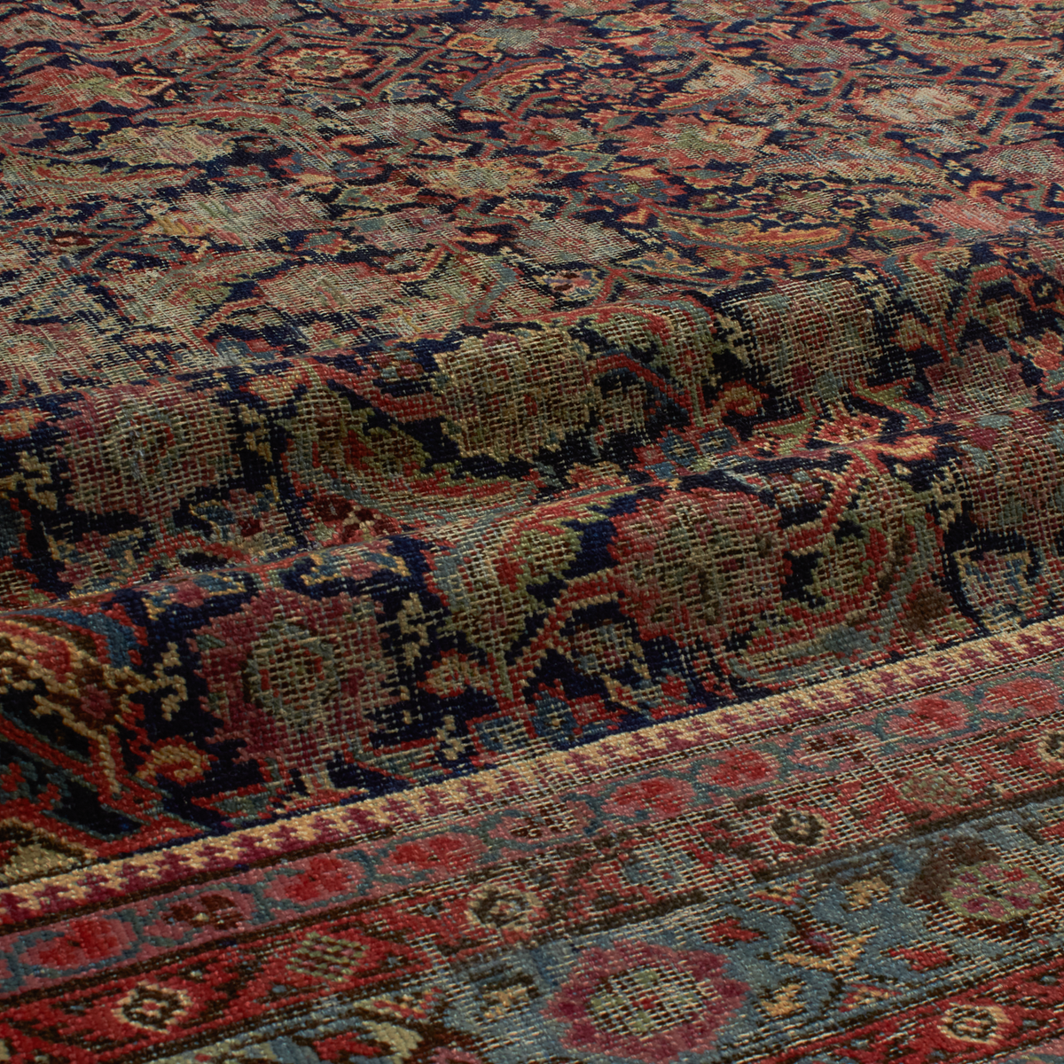 For generations, Elte has worked with expert local rug pickers throughout Morocco, Iran, Turkey and Europe to source vintage and antique rugs.