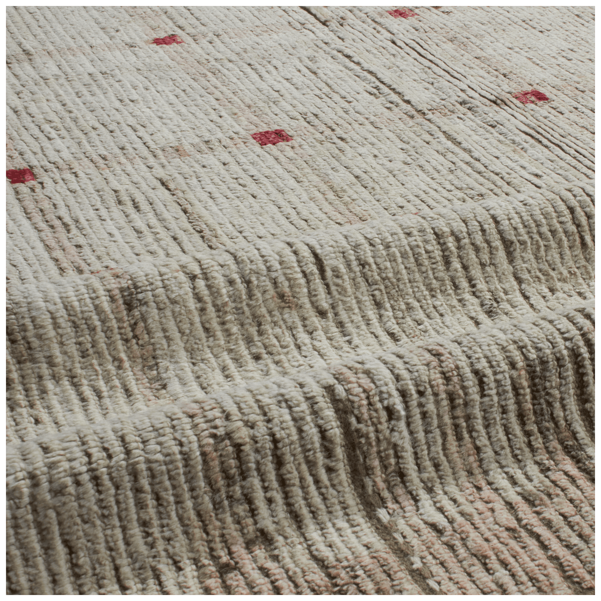 Revered for its lustre and soft hand, the natural qualities of wool from ancient Karakul sheep are honoured through restraint and refinement.