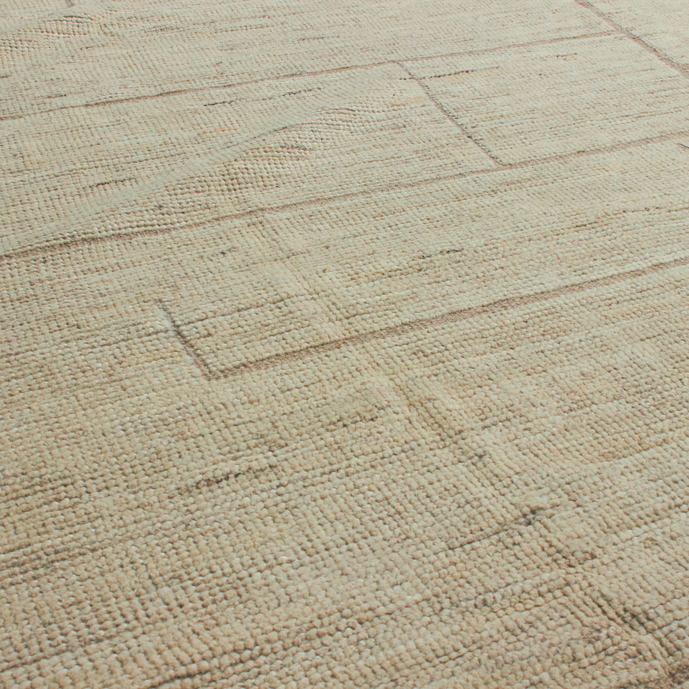 Revered for its lustre and soft hand, the natural qualities of wool from ancient Karakul sheep are honoured through restraint and refinement.