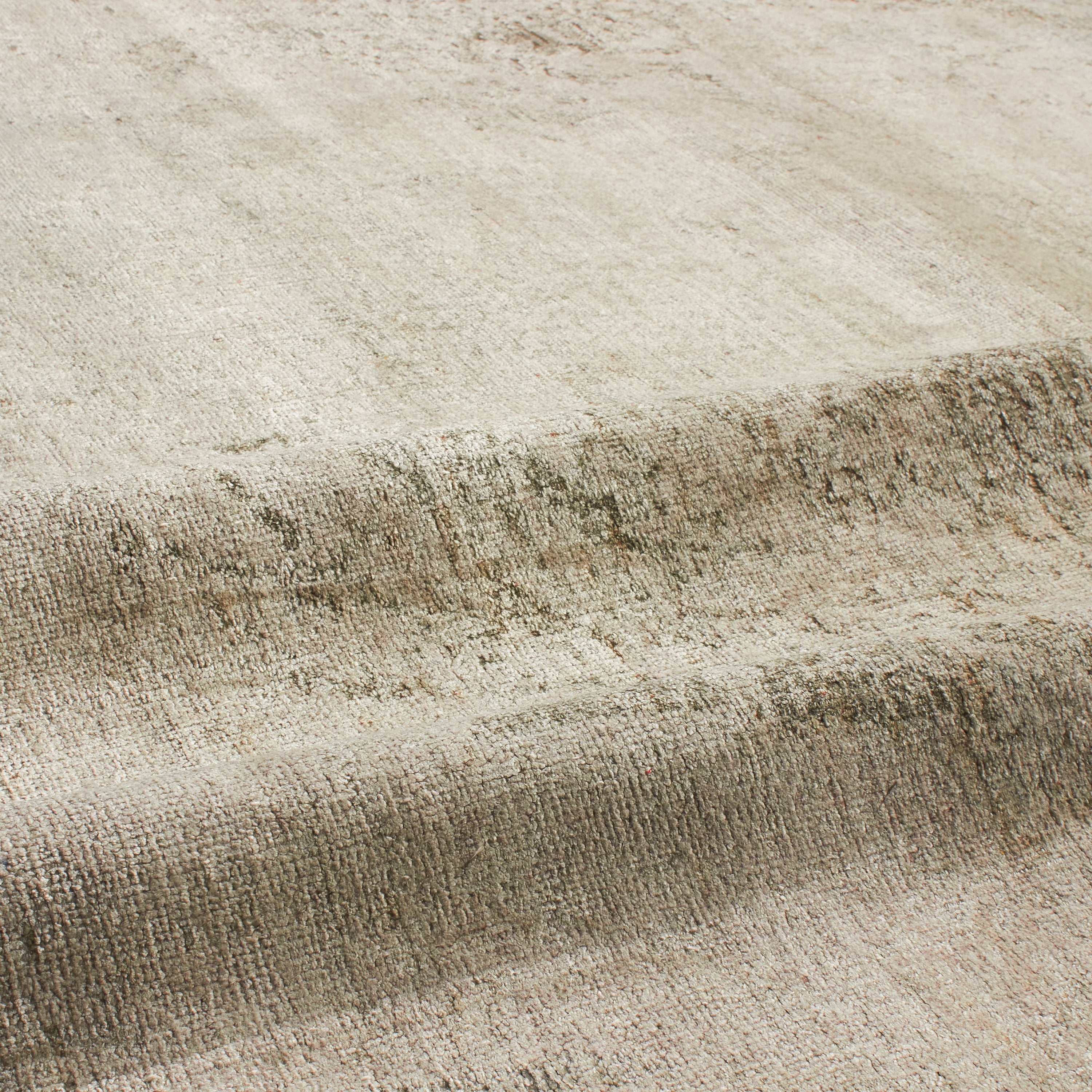 Line 9 Beige