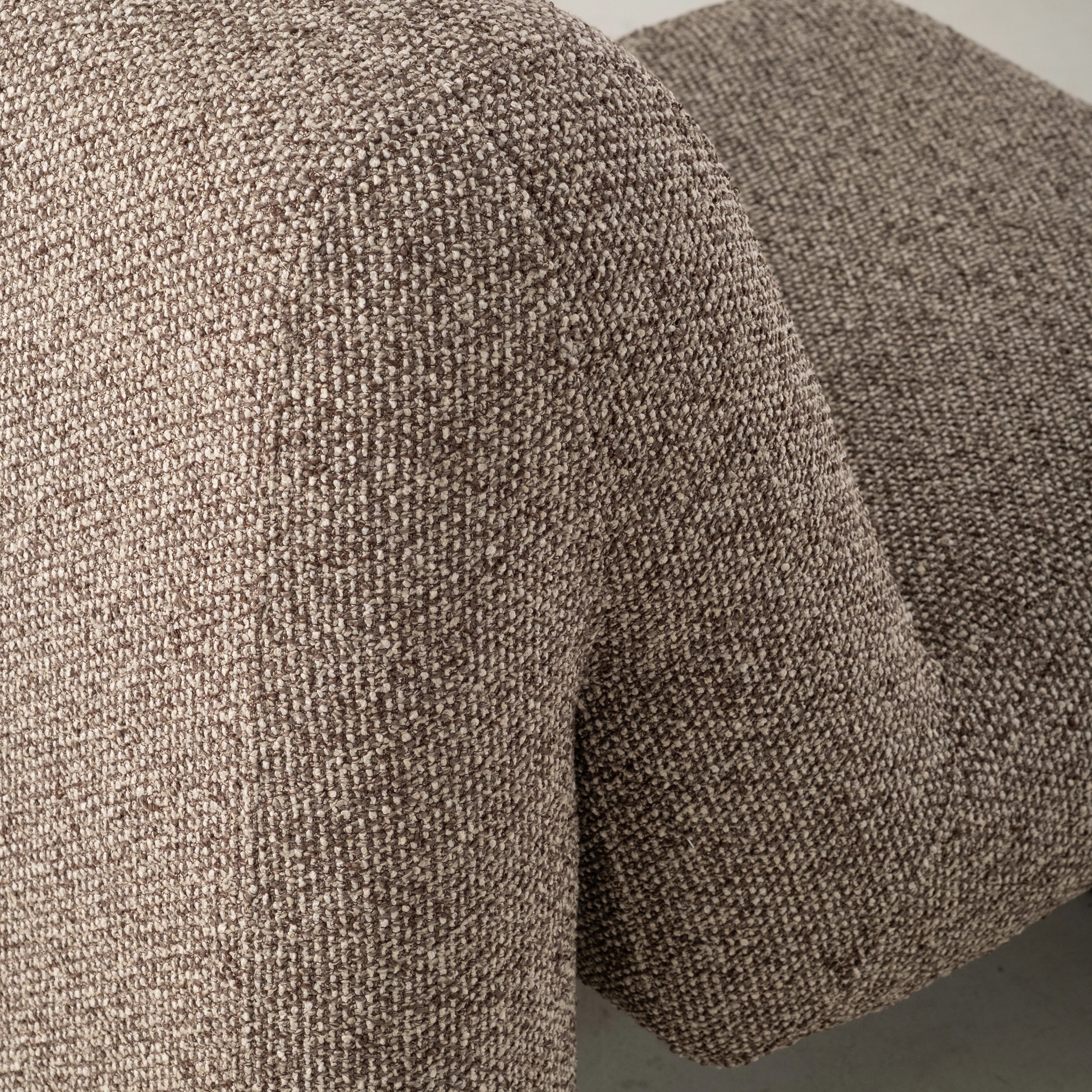 Viola Lounge Chair