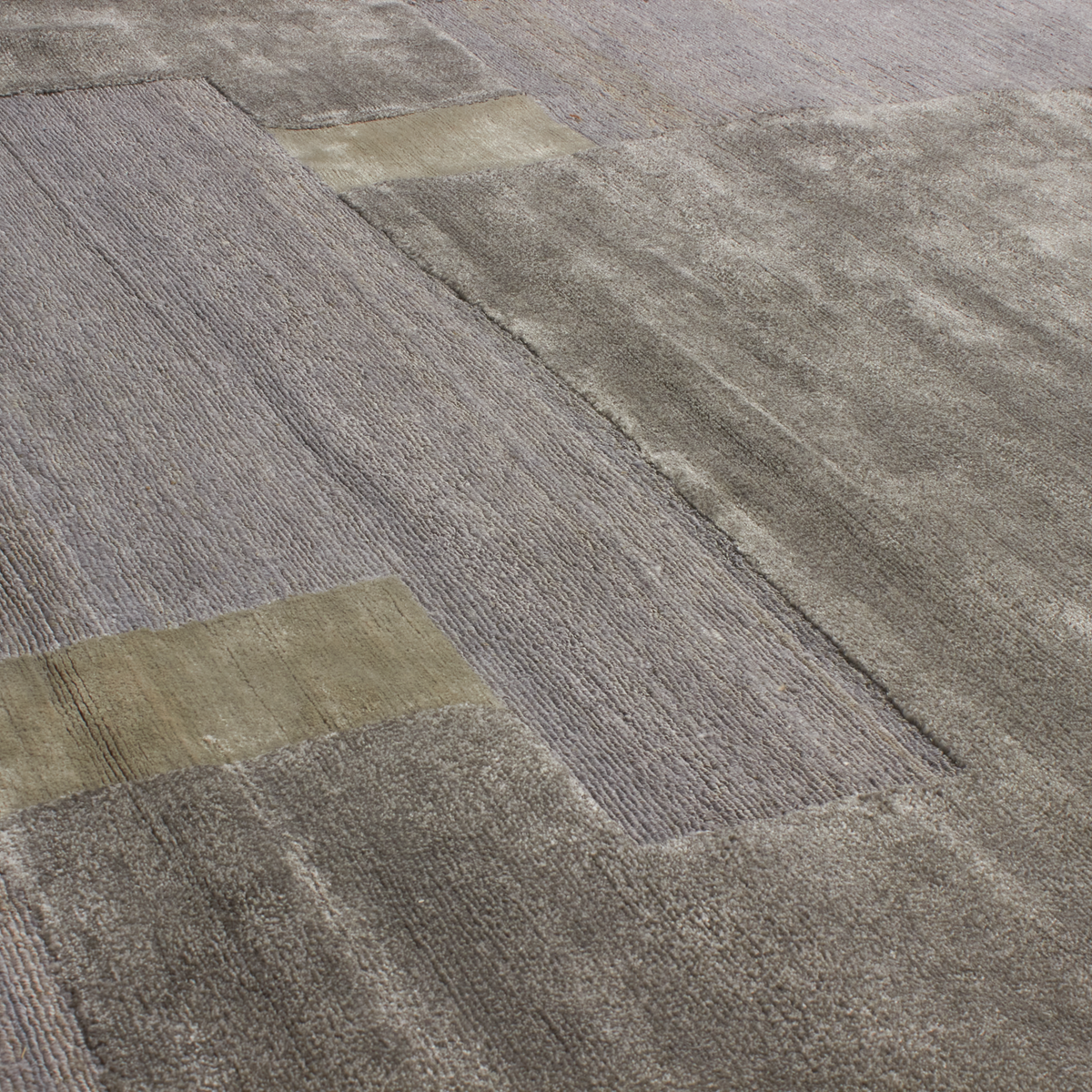 Plano Lead Grey