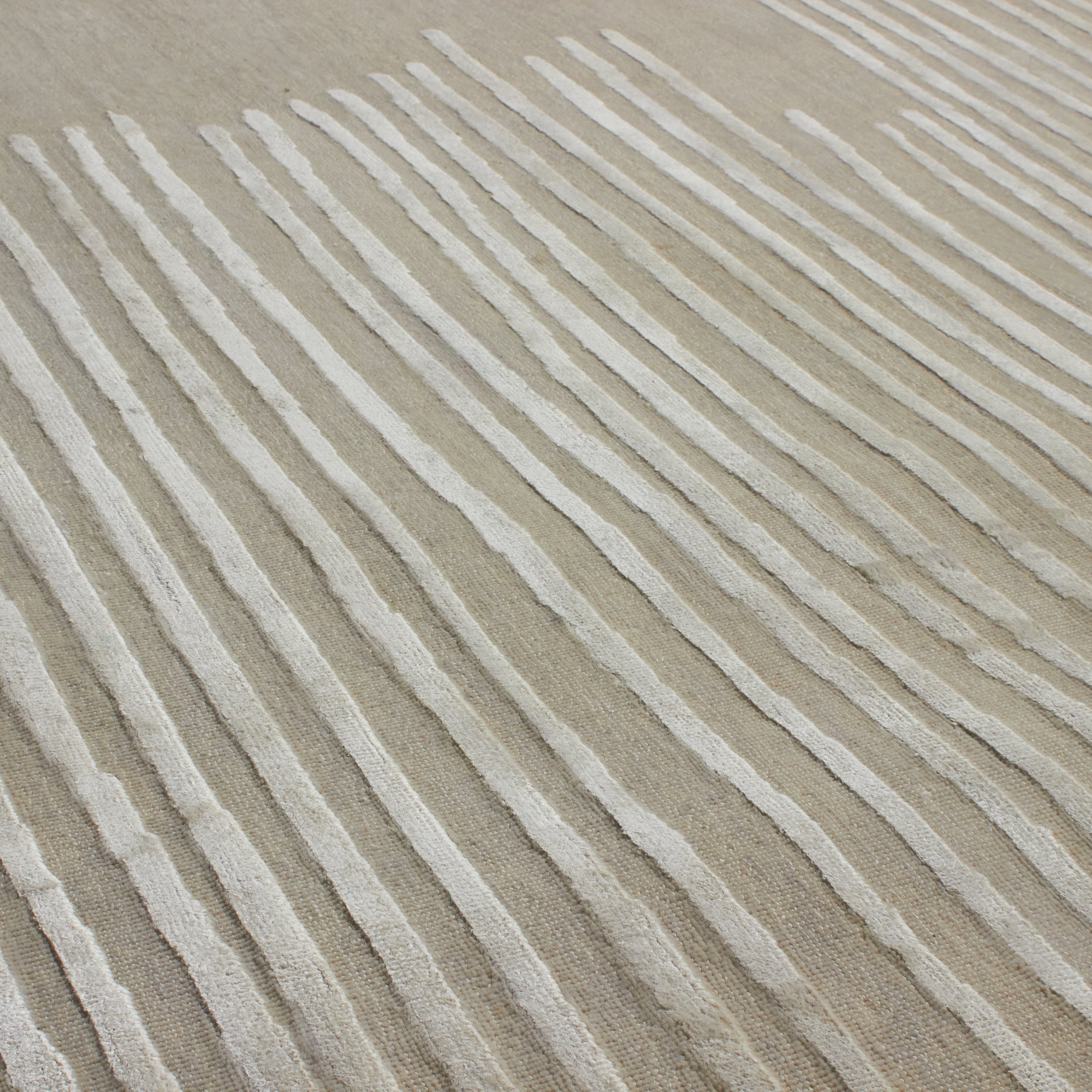 The Vienna Werkstätte Rug Collection honours the early 20th century alliance of artists and designers, known as Wiener Werkstätte, who sought to eliminate the boundary between cr