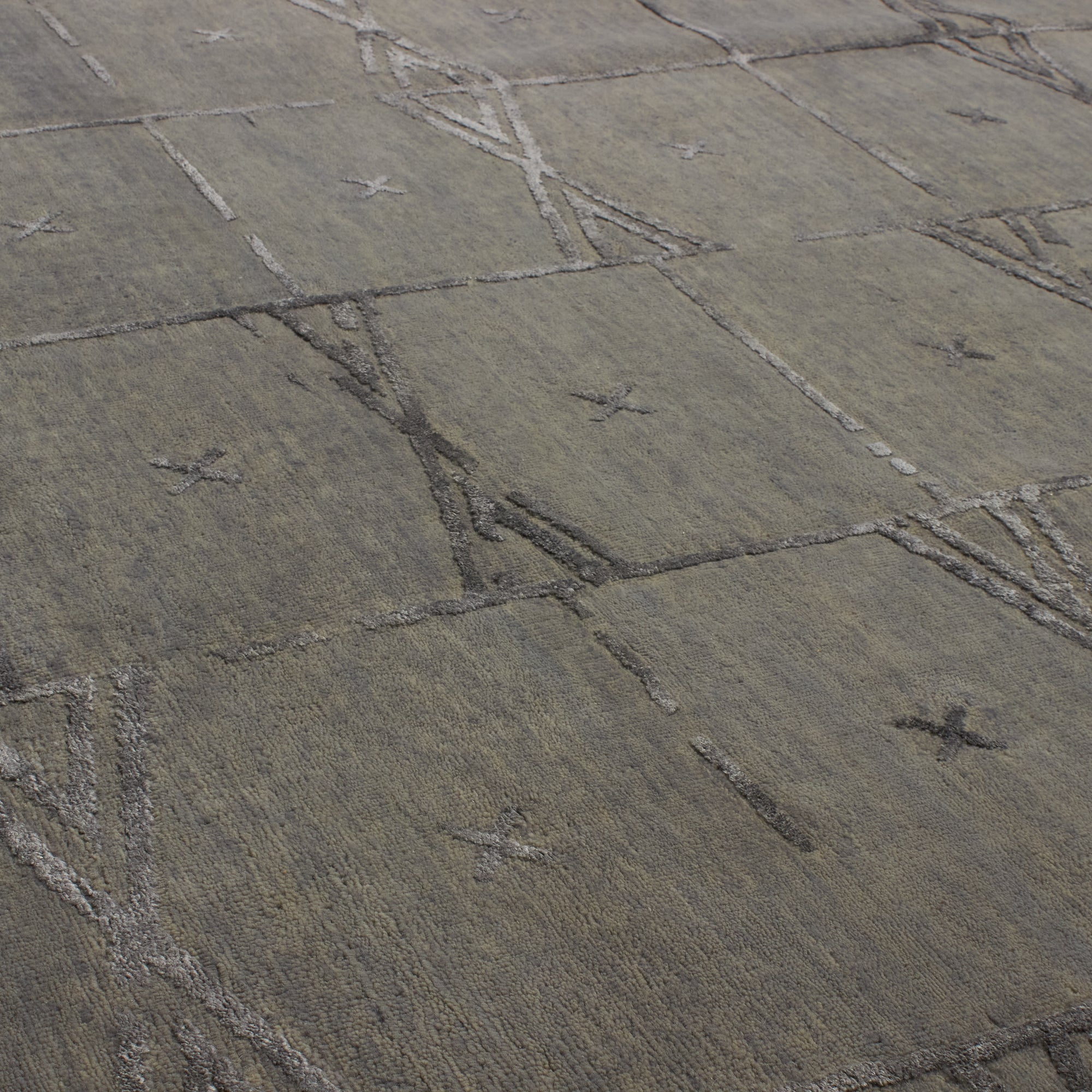 The Vienna Werkstätte Rug Collection honours the early 20th century alliance of artists and designers, known as Wiener Werkstätte, who sought to eliminate the boundary between cr