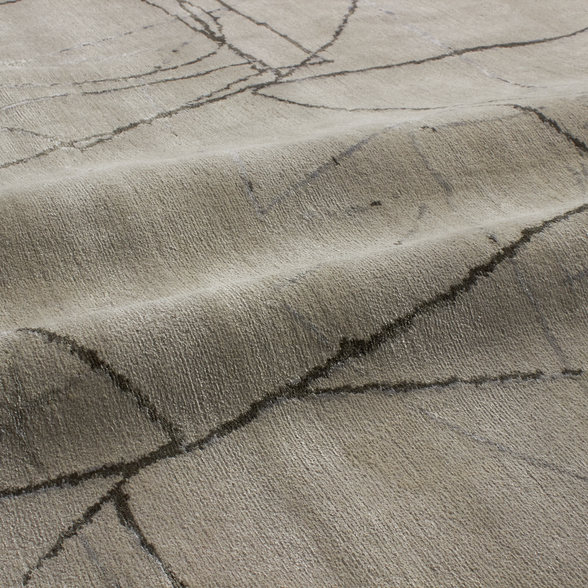 Drusus Silver/Charcoal