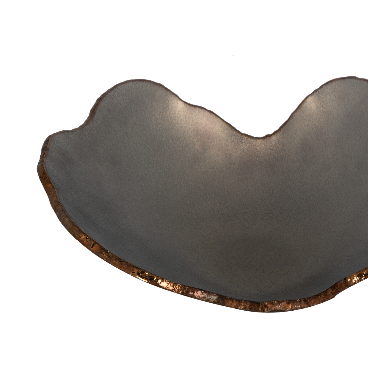 These exquisite pieces are the work of Brazilian glass artist Regina Medeiros.