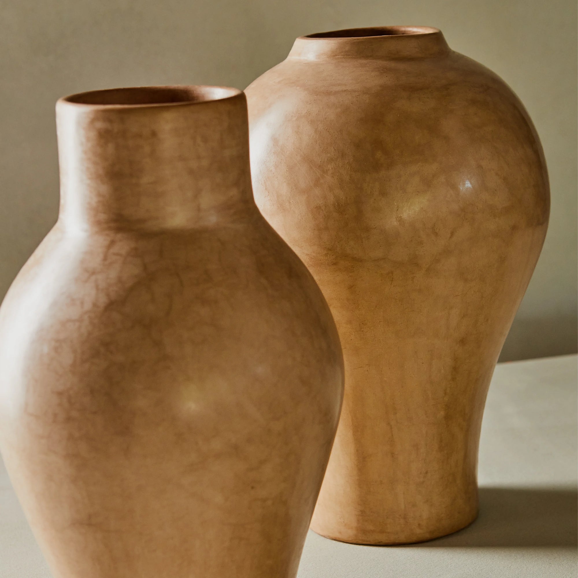 The Tadelakt Collection is crafted from tadelakt made with the limestone of the Marrakech Plateau.
