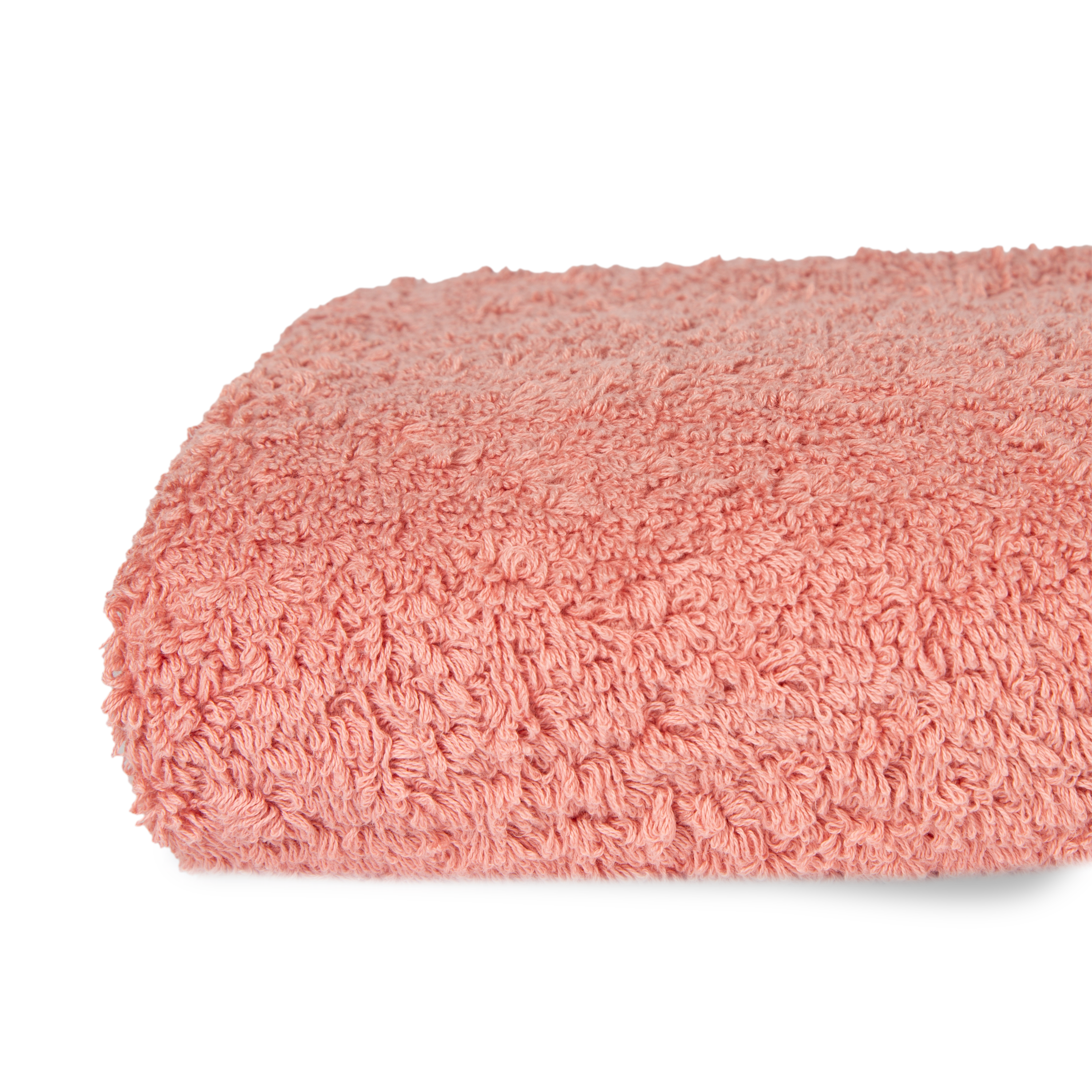 Indulge in the exceptional quality and softness of the Super Pile towel collection.