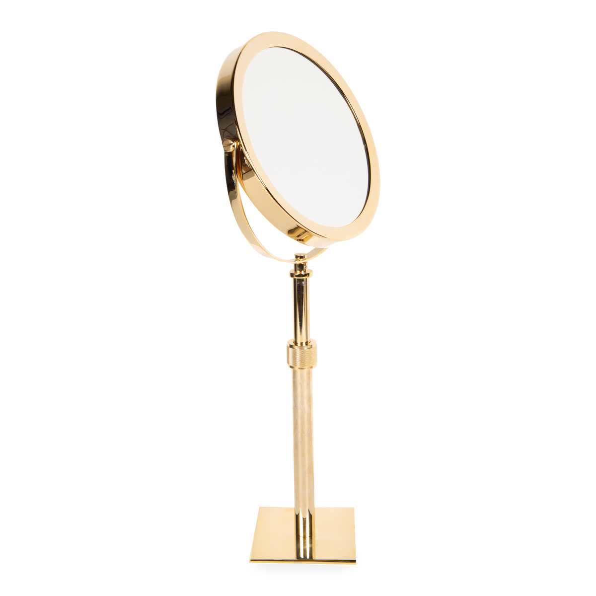 With clean lines and a smooth shape, the Kent collection of bathroom accessories provides your space with a luxurious and chic feeling.