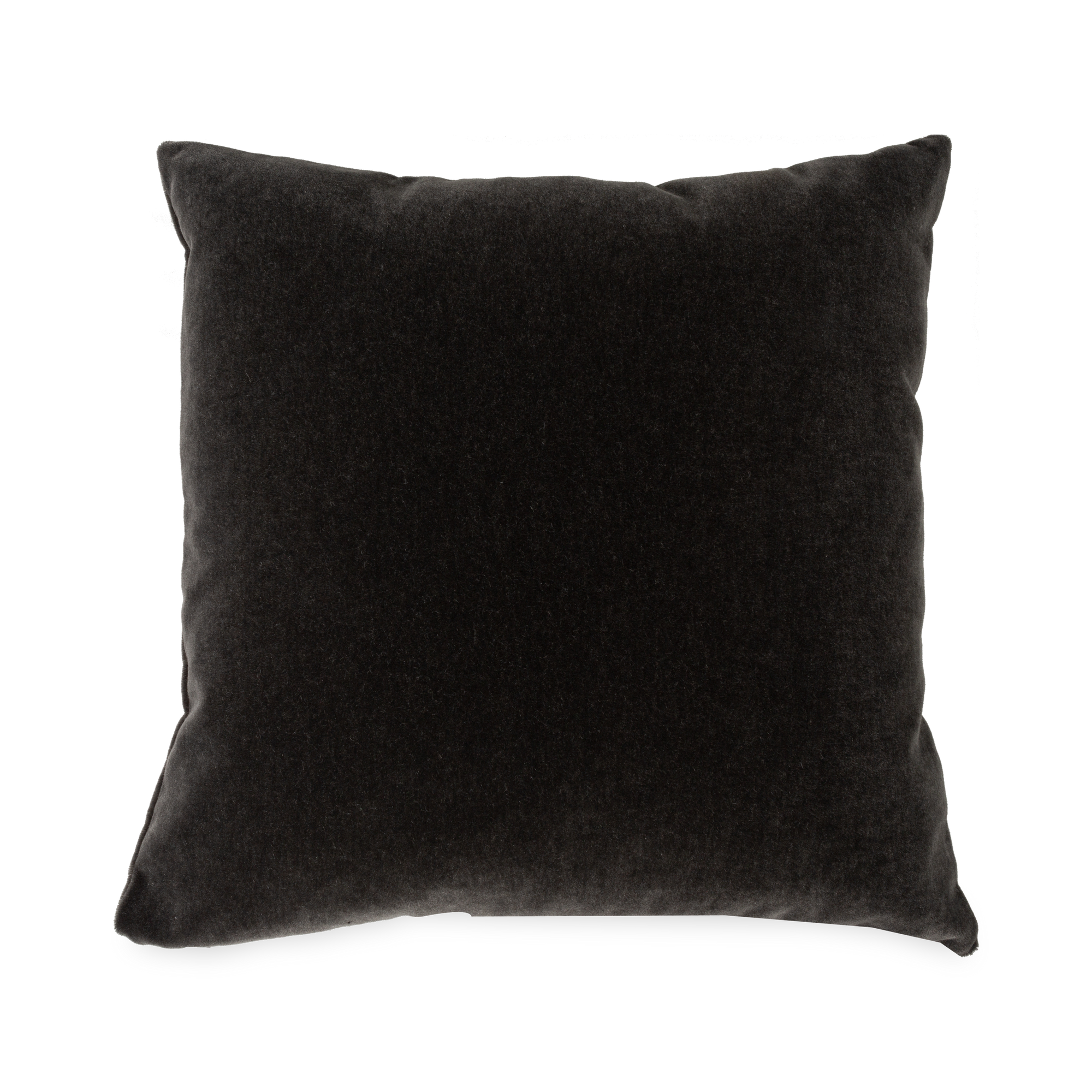 Using the finest quality yarn to provide a luxuriously soft touch, the Pure Mohair Pillow is made of plush and lustrous mohair.