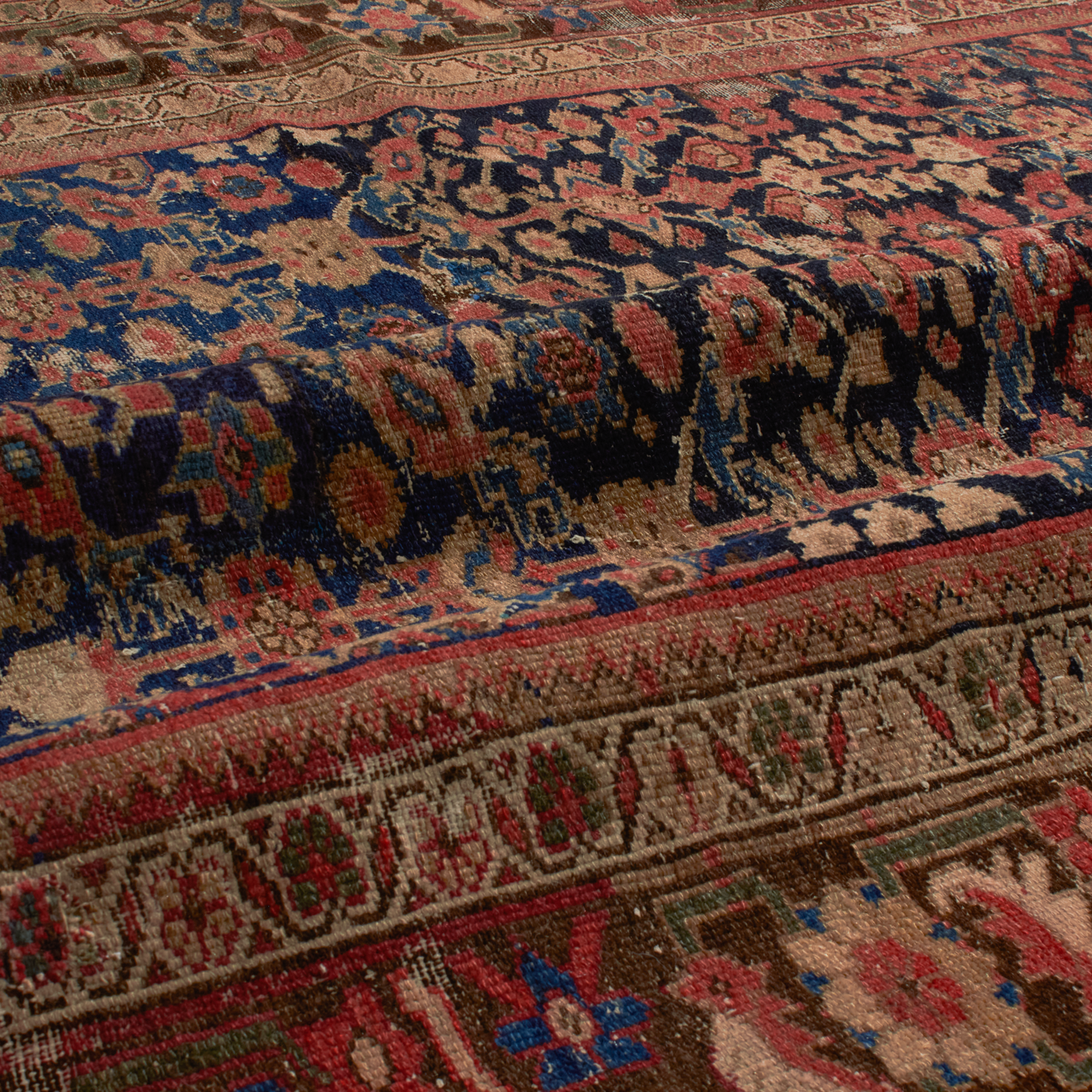 For generations, Elte has worked with expert local rug pickers throughout Morocco, Iran, Turkey and Europe to source vintage and antique rugs.