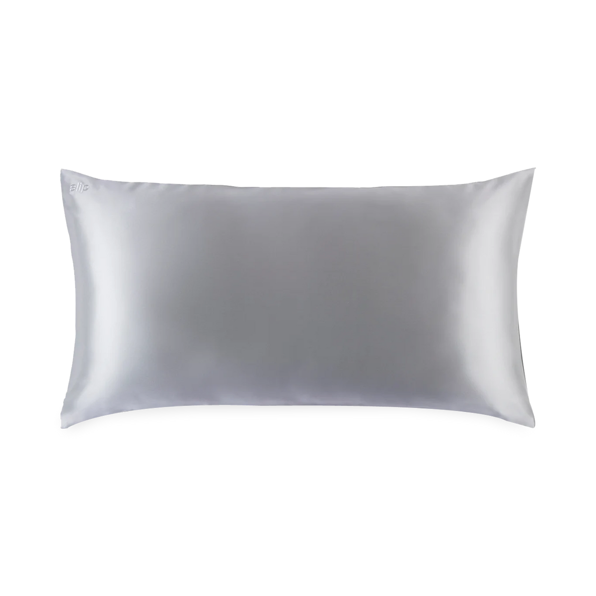 The Silk Pillowcase is made with the highest grade (6A) long fiber mulberry silk, with a thickness of 22 momme and non-toxic dyes.