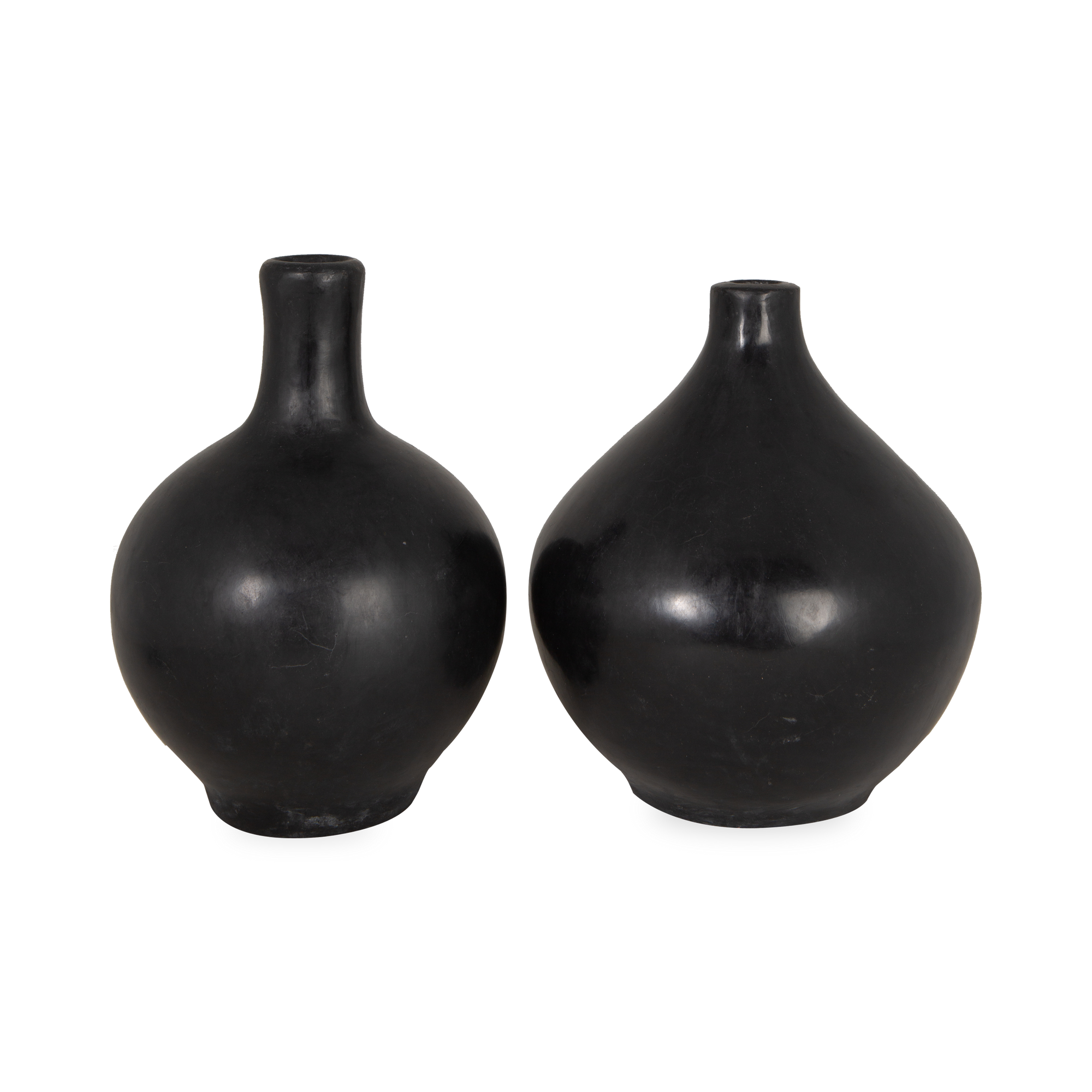 The Tadelakt Collection is crafted from tadelakt made with the limestone of the Marrakech Plateau.