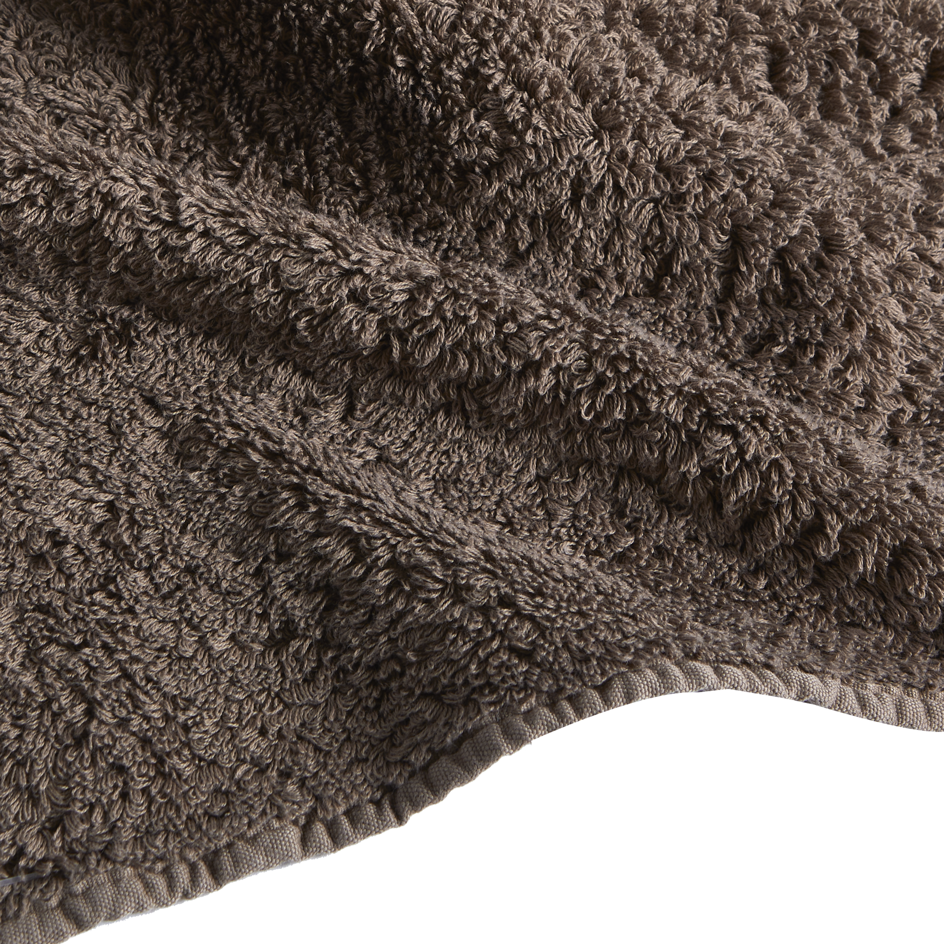 Indulge in the exceptional quality and softness of the Super Pile towel collection.