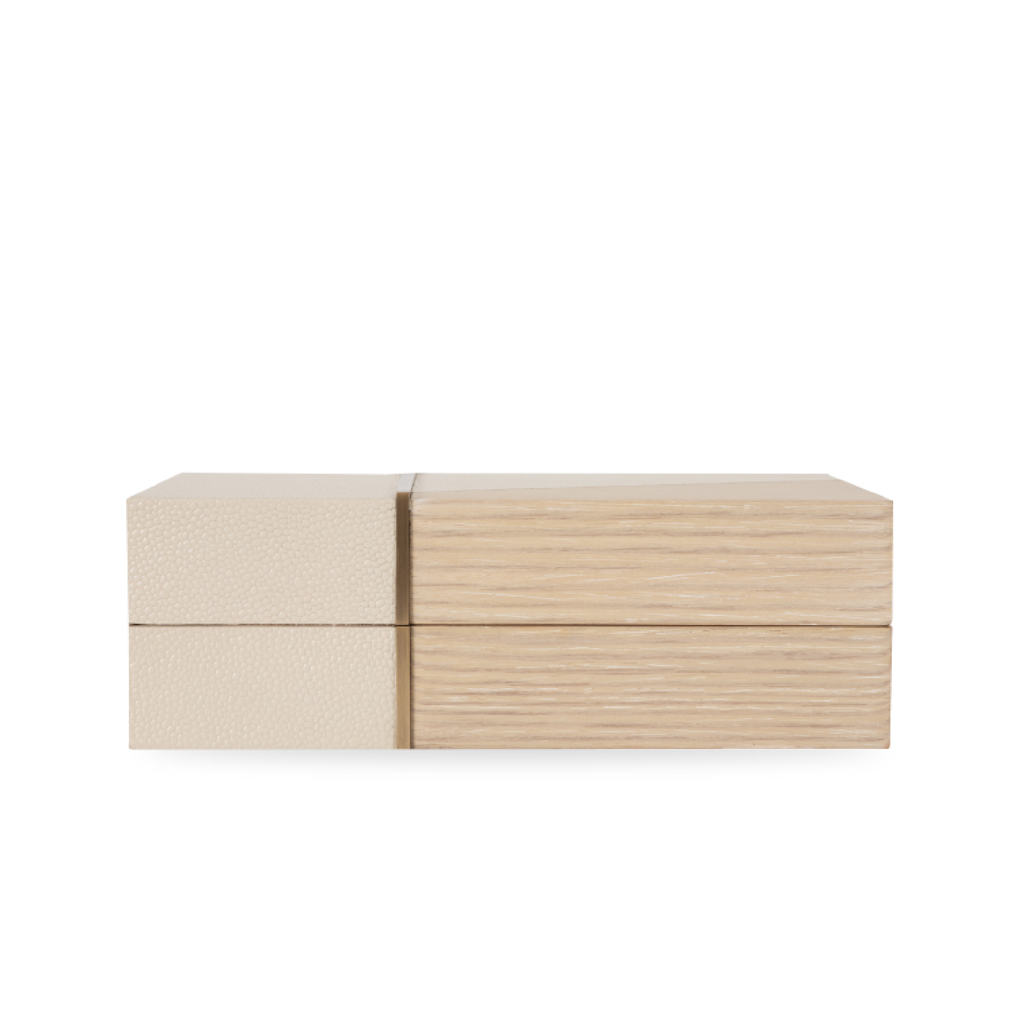 In a beautiful union of blonde oak wood, cream embossed leather and rich antique brass, the Spoletto Oak Box is a characterised as a neo-deco box that will effortless stands out.