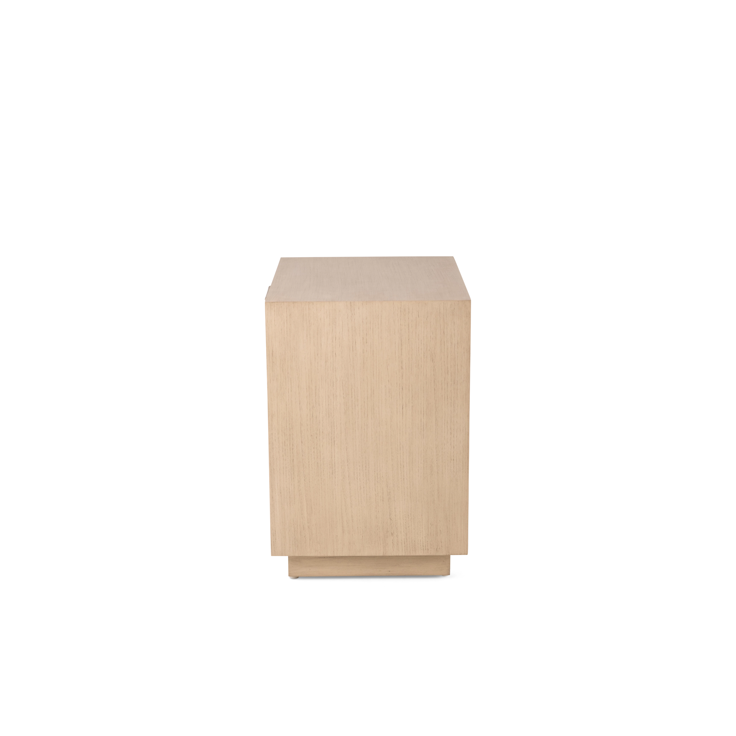 Harperly 26" Nightstand