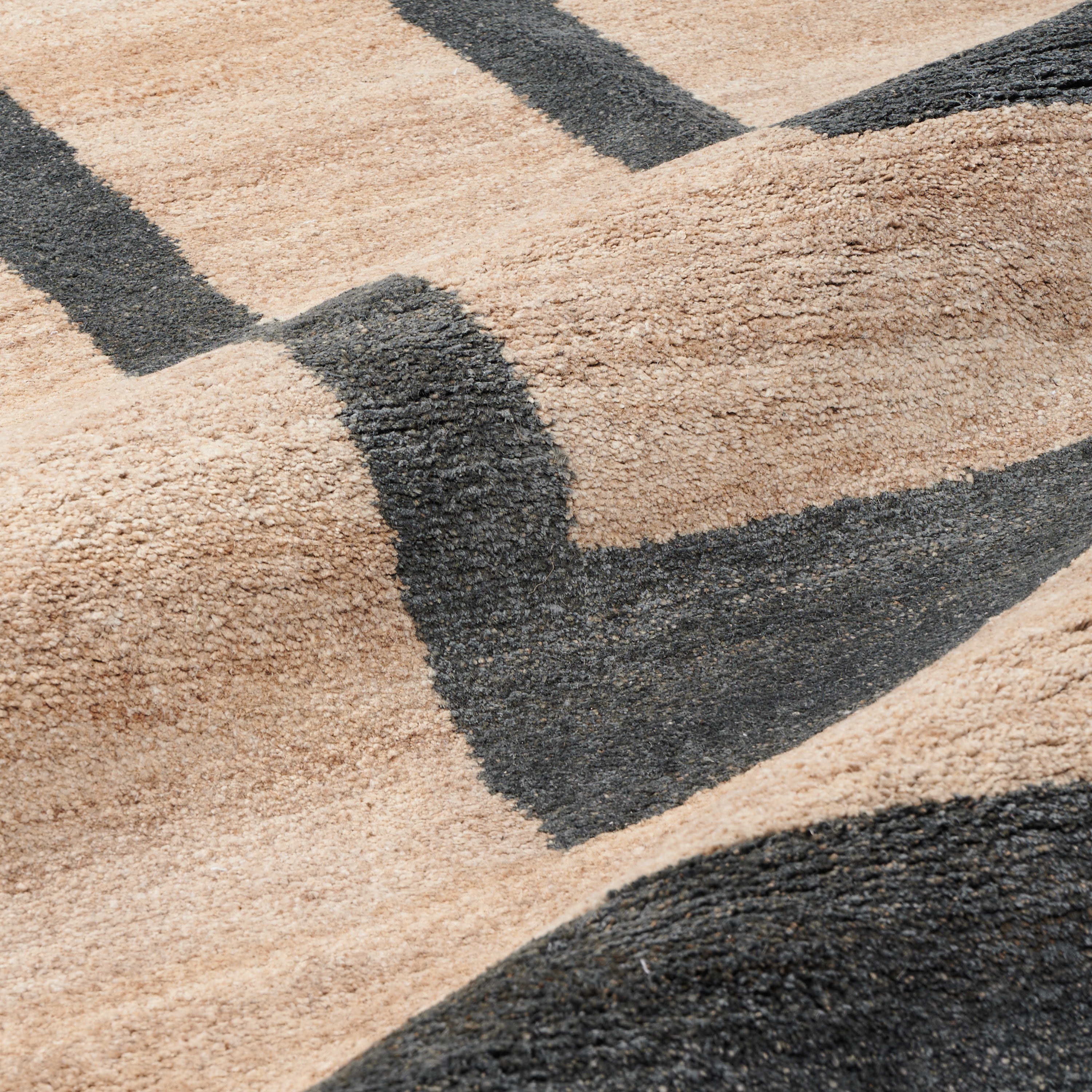 Serin Taupe/Charcoal