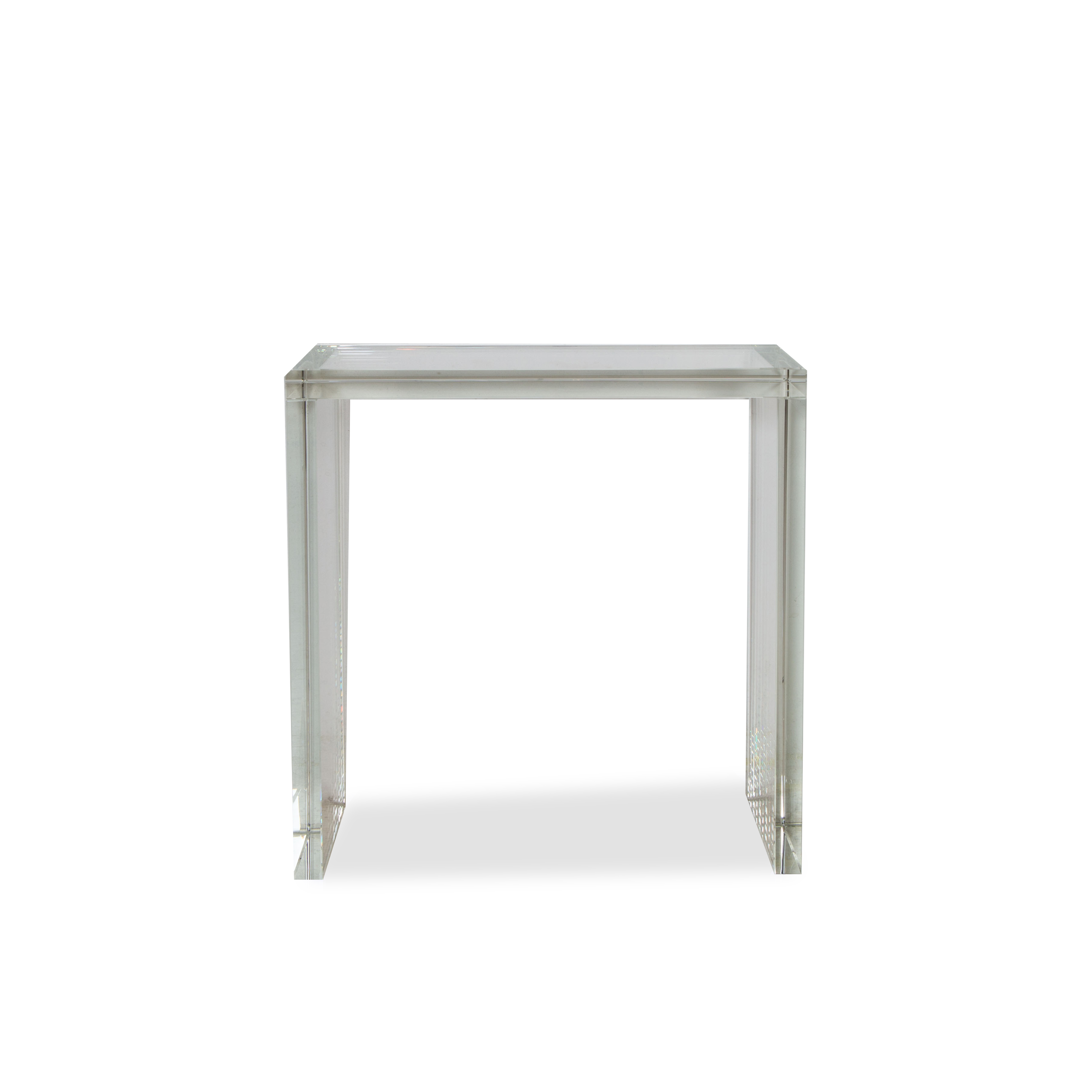 Clear as crystal, the Davos Pull Up Table introduces a glamourous touch into your space.