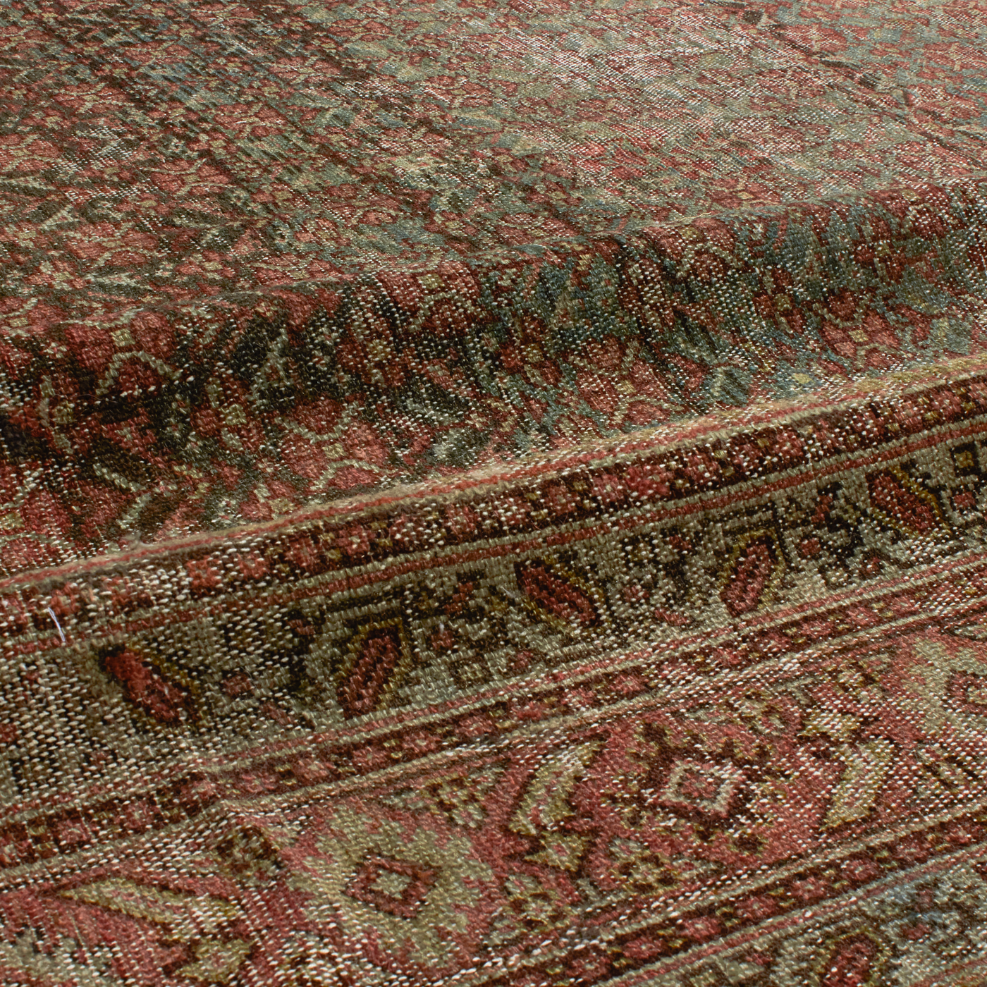 For generations, Elte has worked with expert local rug pickers throughout Morocco, Iran, Turkey and Europe to source vintage and antique rugs.