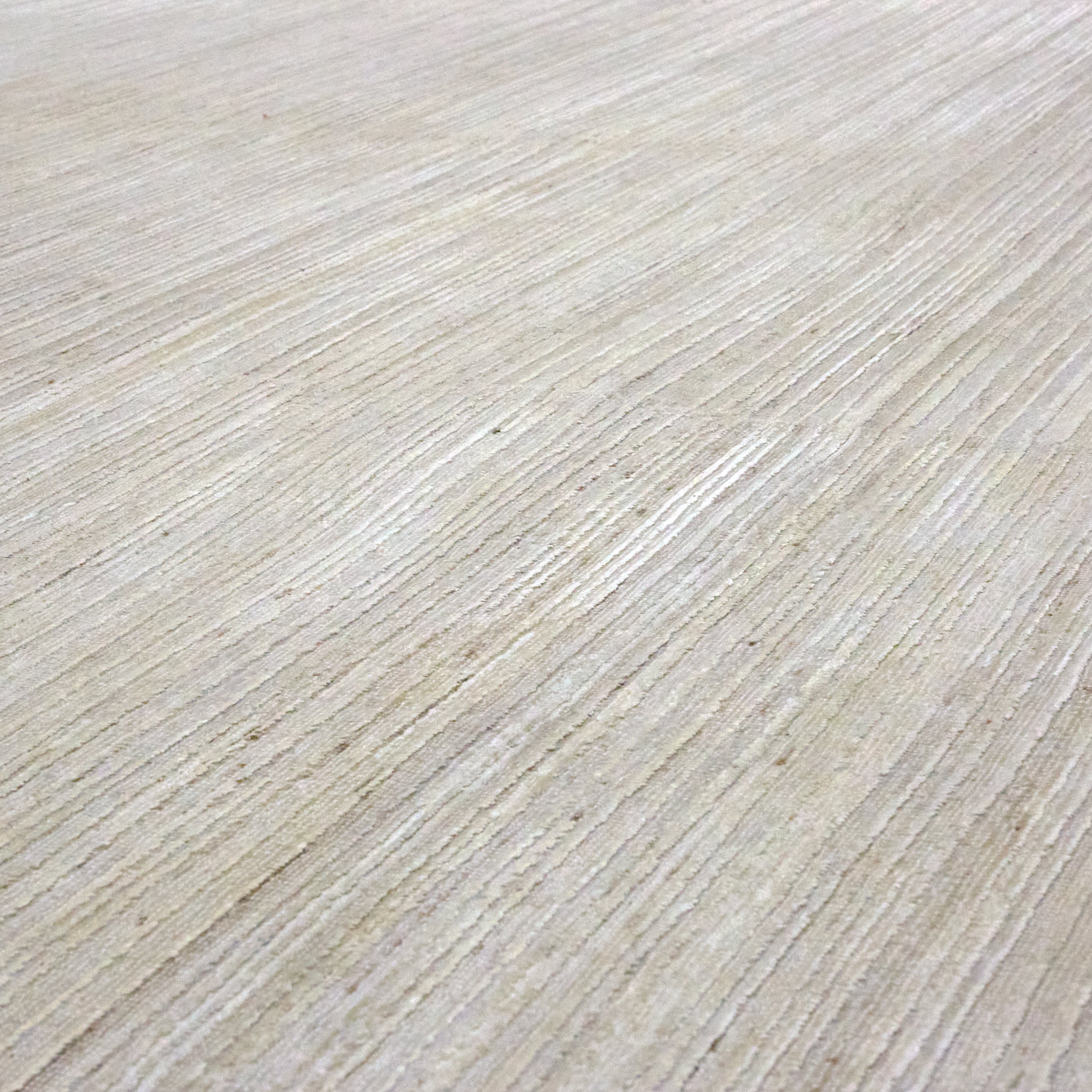 Saccas Ivory