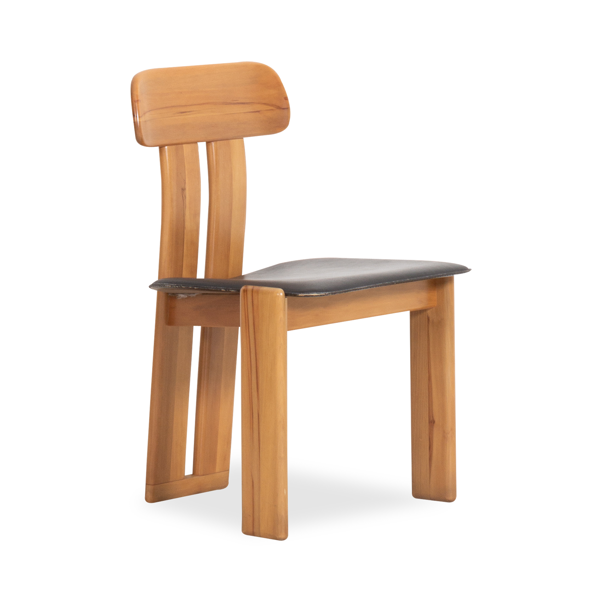 Offering a stylish mix of black leather and Italian walnut, this iconic vintage Sapporo Chair was designed for Mario Marenco for Mobil Girgi, circa 1970s.