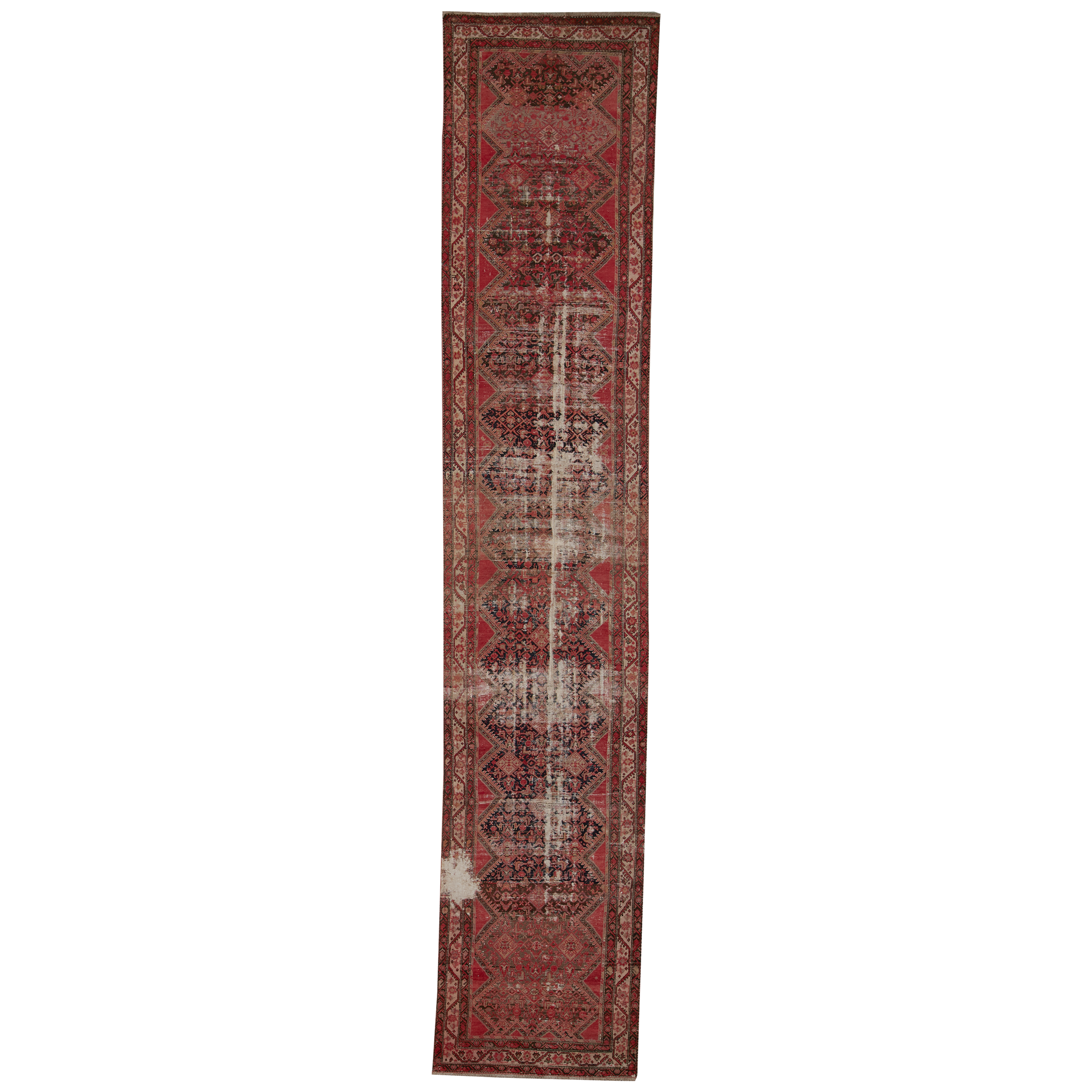 For generations, Elte has worked with expert local rug pickers throughout Morocco, Iran, Turkey and Europe to source vintage and antique rugs.