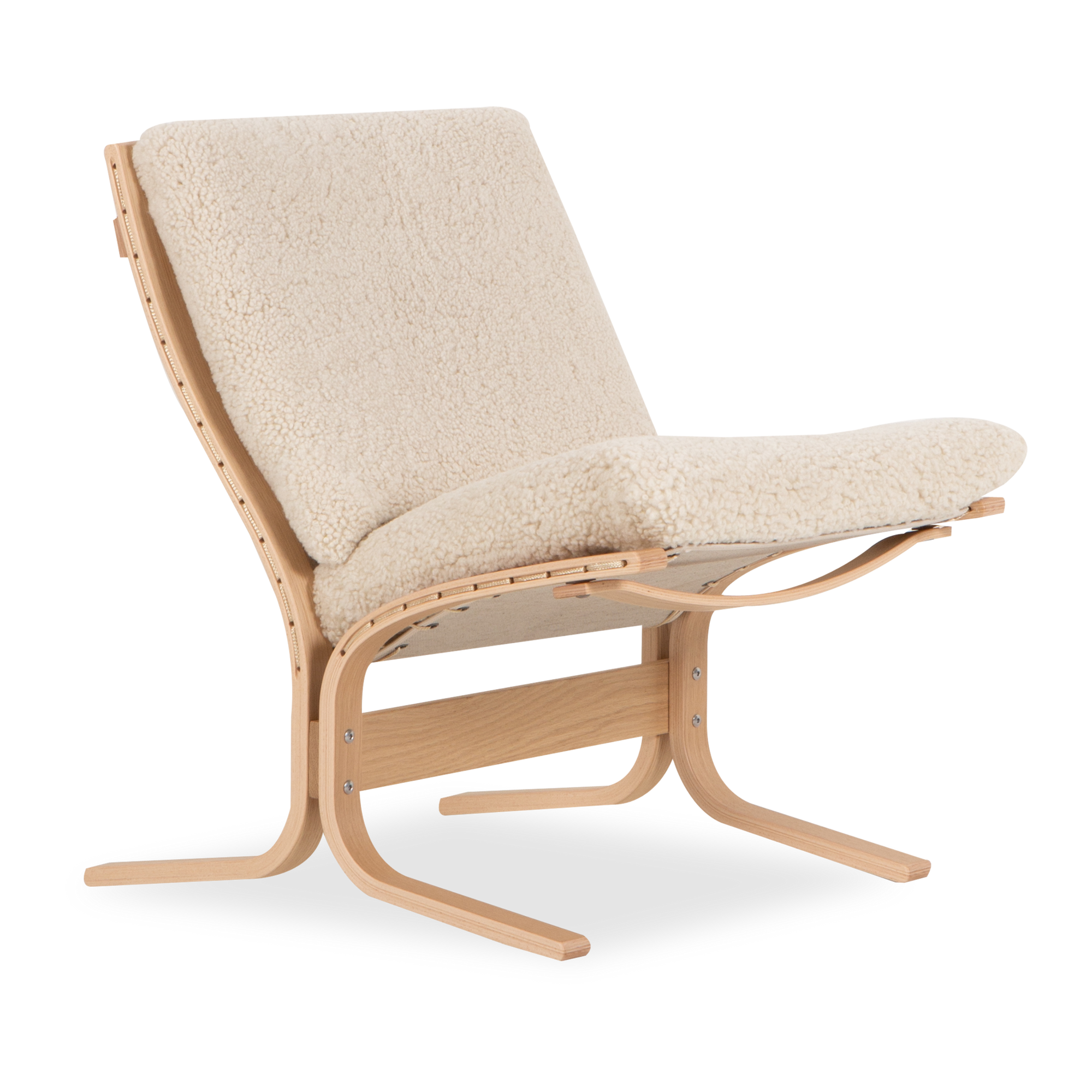 An iconic design by Norwegian designer Ingmar Relling, the Siesta Ovis Low Lounge Chair delivers a eye-catching silhouette and lightweight feel.