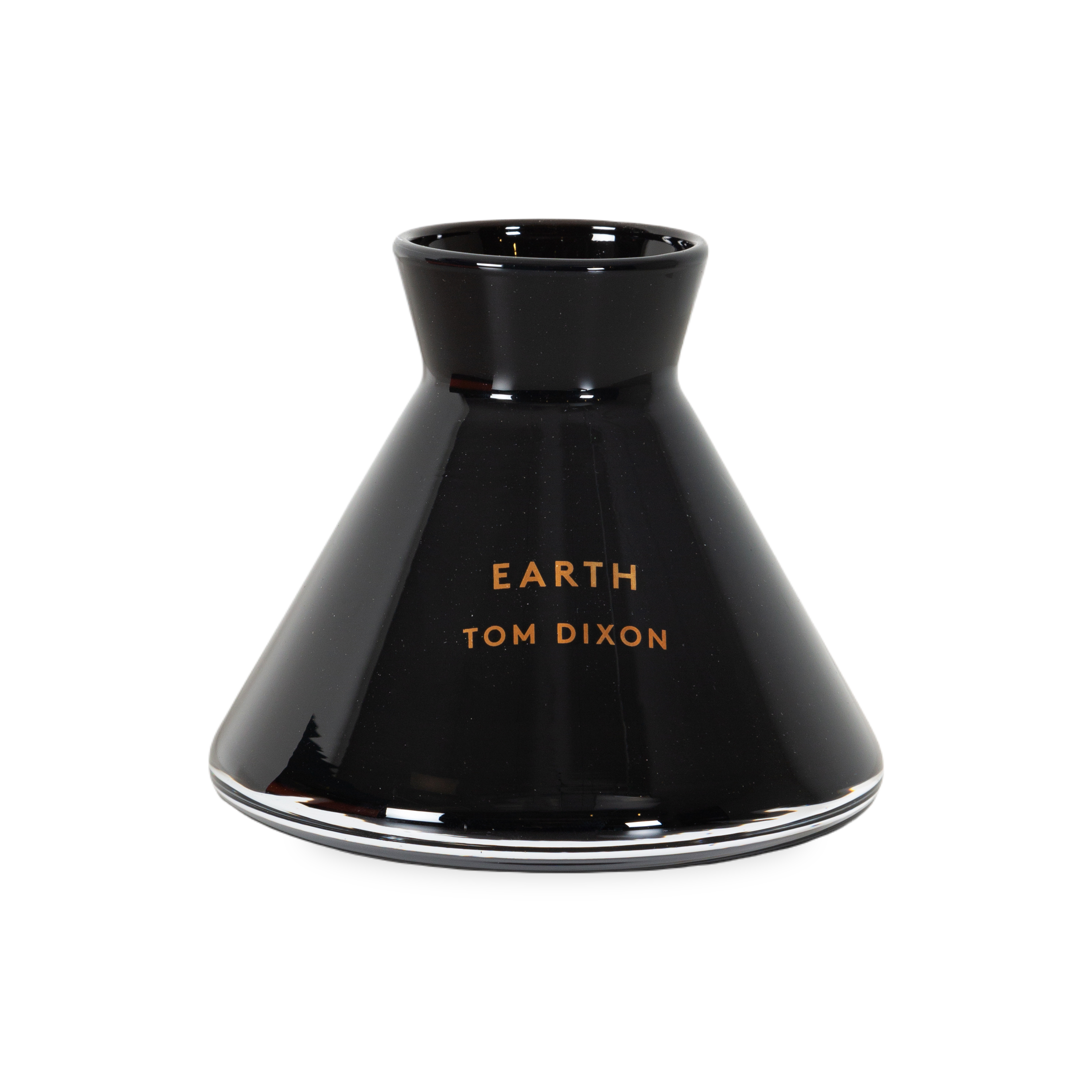 A celebration of the bare essentials inspired by the medieval alchemist and eastern philosopher's quest to reduce all matter to four simple elements.