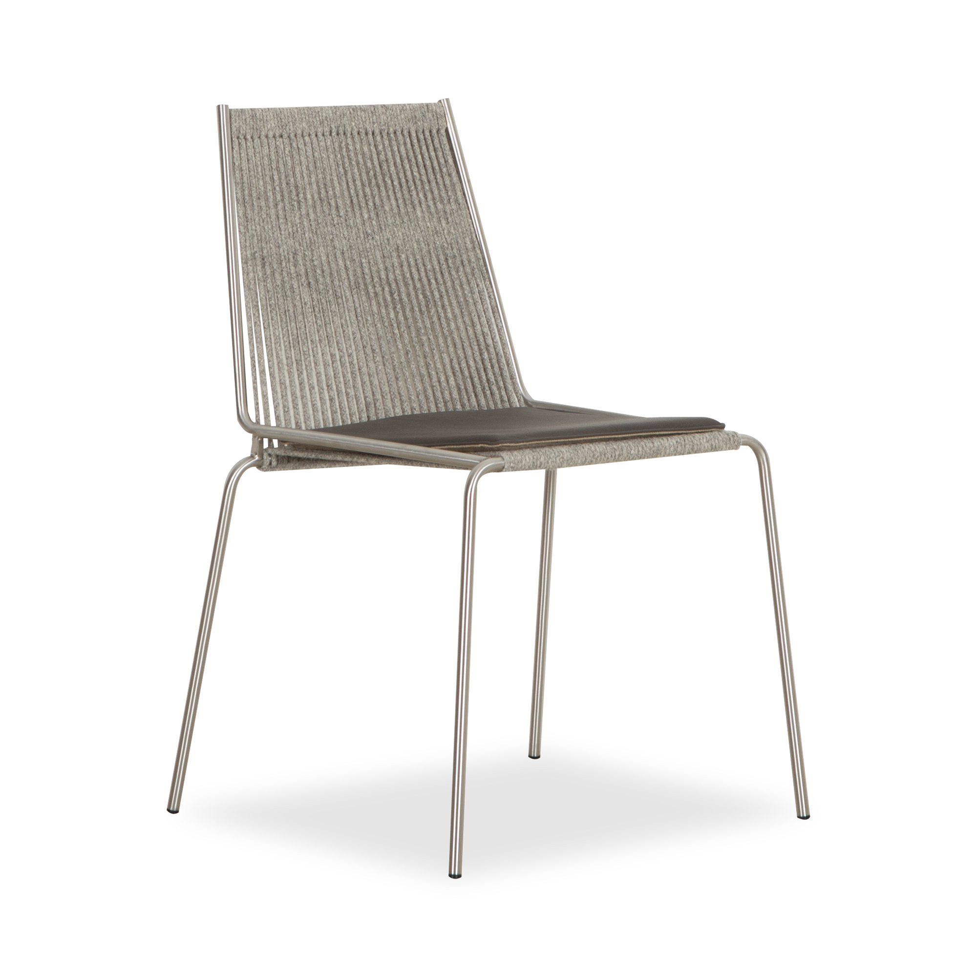 Inspired by the classic and the contemporary, the Noel Chair strikes a harmonious balance between minimalist aesthetics and robust durability.