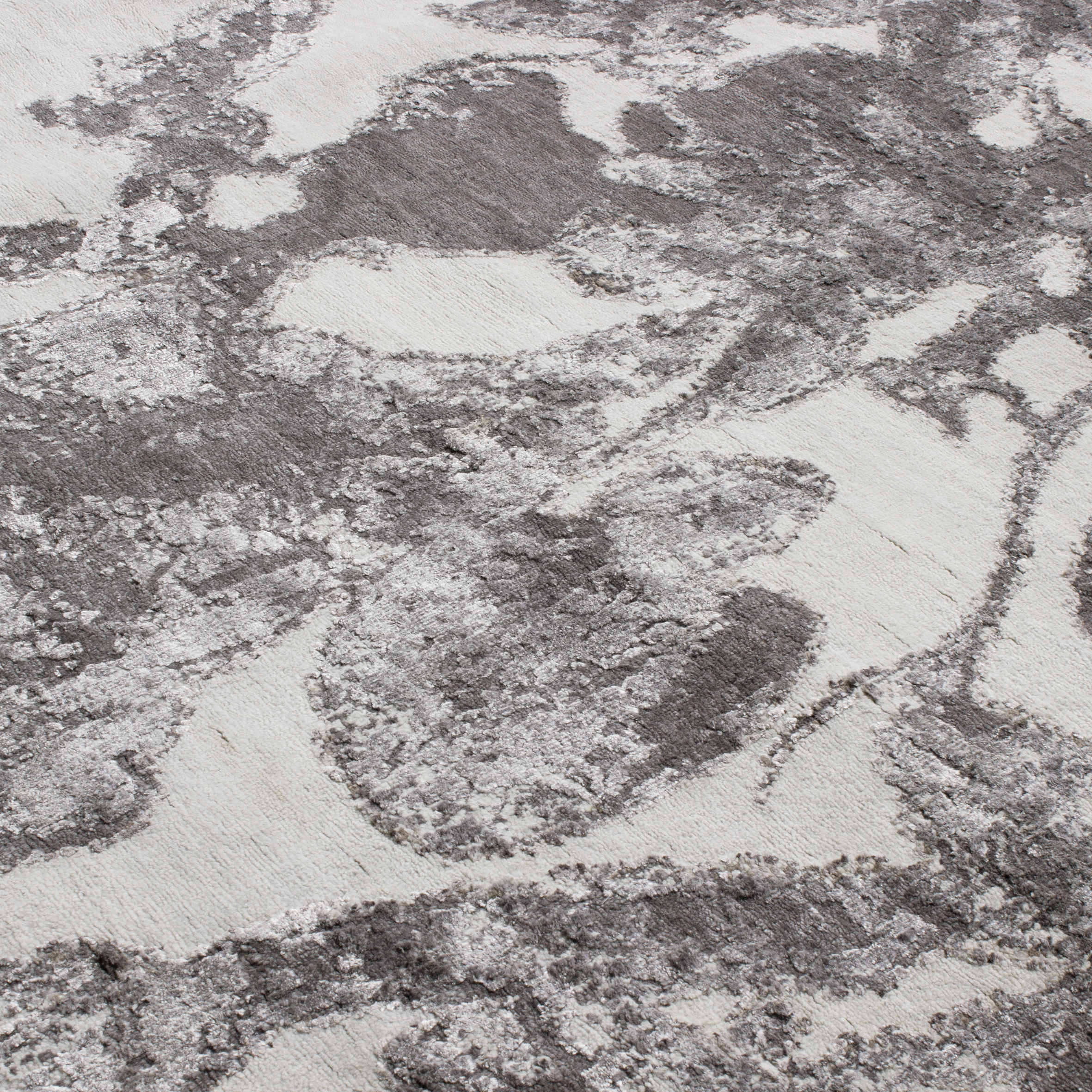 Introducing a vibrant new rug collection created in partnership with New York-based textile design studio Eskayel.