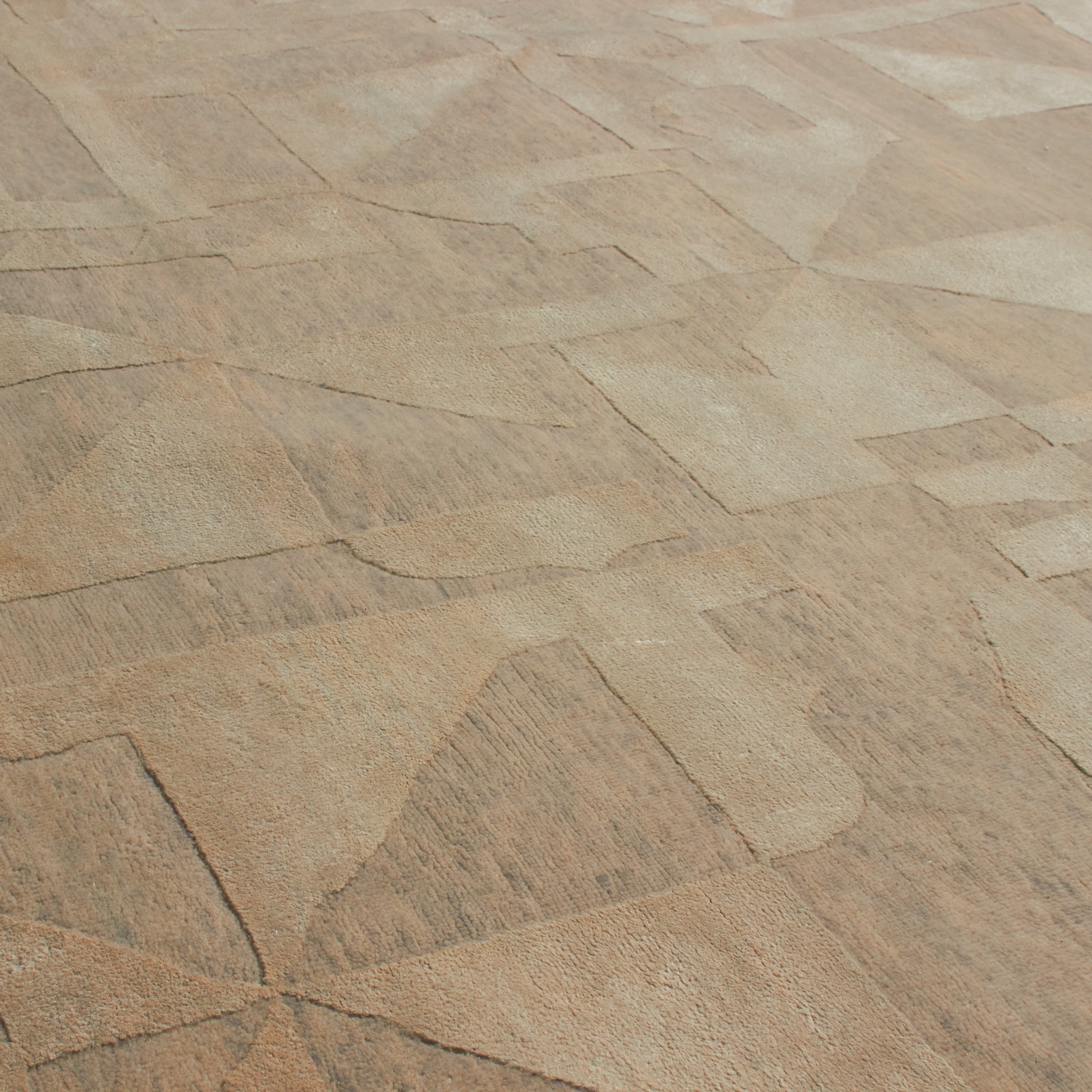 The Vienna Werkstätte Rug Collection honours the early 20th century alliance of artists and designers, known as Wiener Werkstätte, who sought to eliminate the boundary between cr