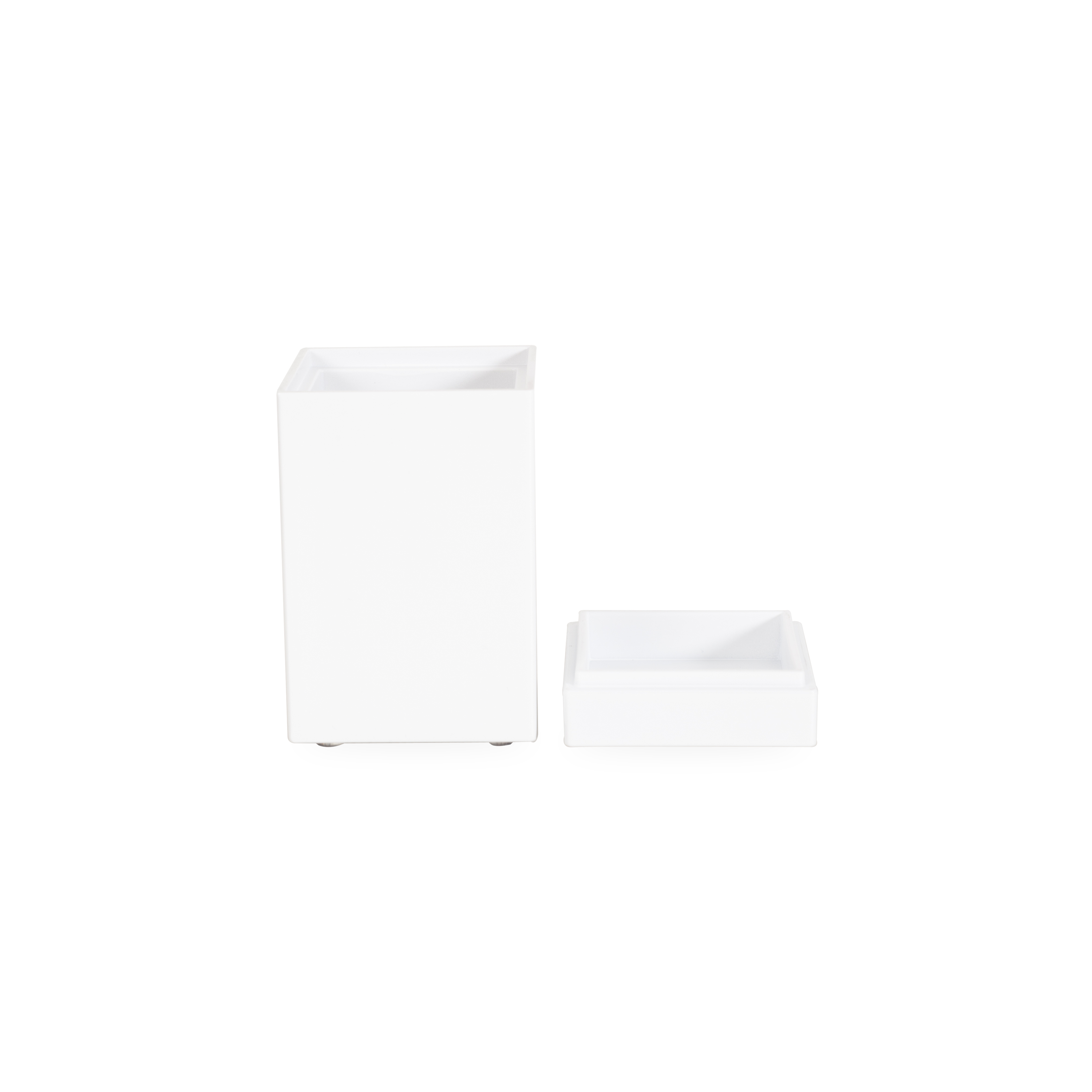 Bringing a clean modern design to your bathroom countertop collection, the Arlo Collection provides an atmosphere of luxury through its elegant design and gorgeous gloss finish.