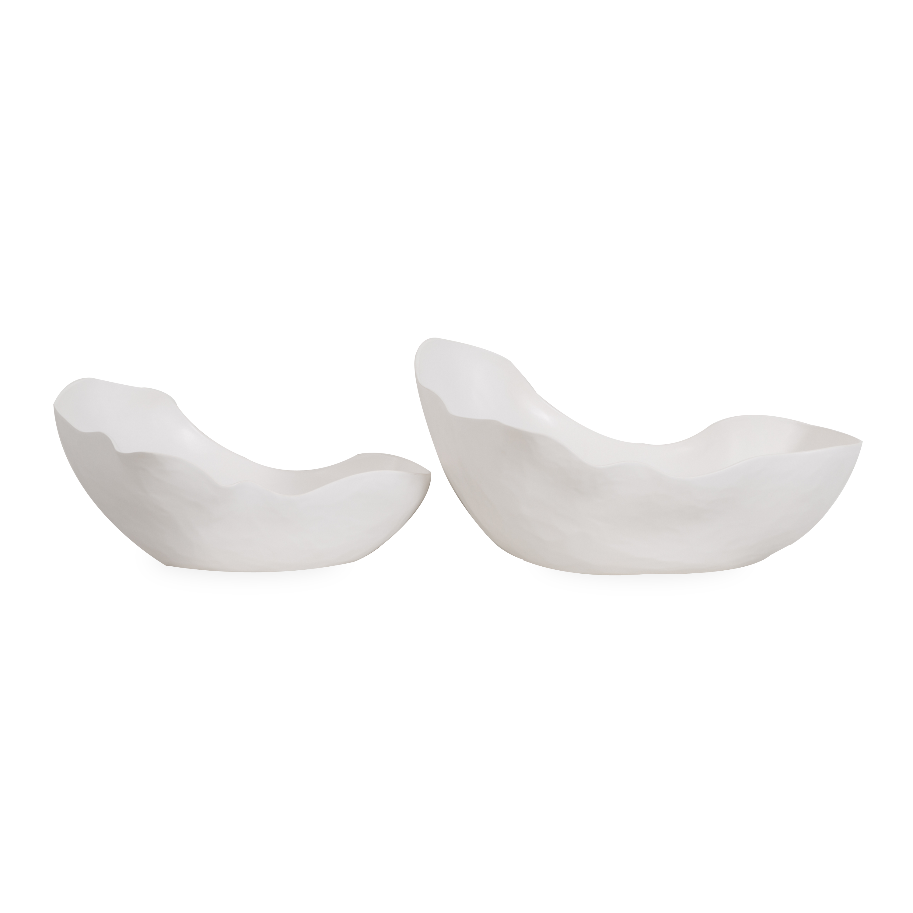 Characterized by its eloquent rim and its asymmetric shape, this Horn Bowl can provide a contemporary flair with its amicable design, subtle textures and its handcrafted Portuguese
