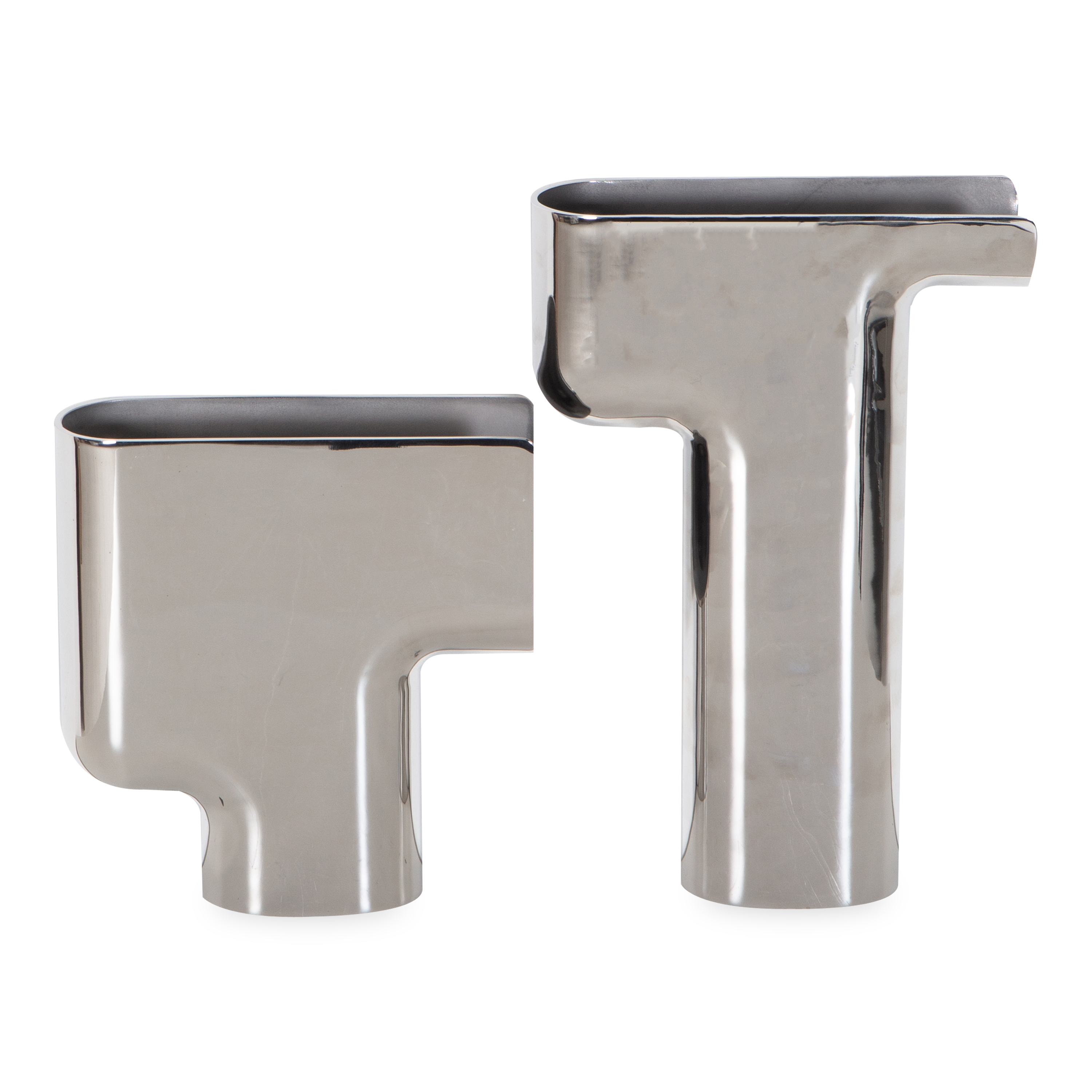Inspired by the natural world and defined by soft, curved lines, the Nendo vase is artfully handcrafted in stainless steel by a skilled Georg Jensen smith in Copenhagen.