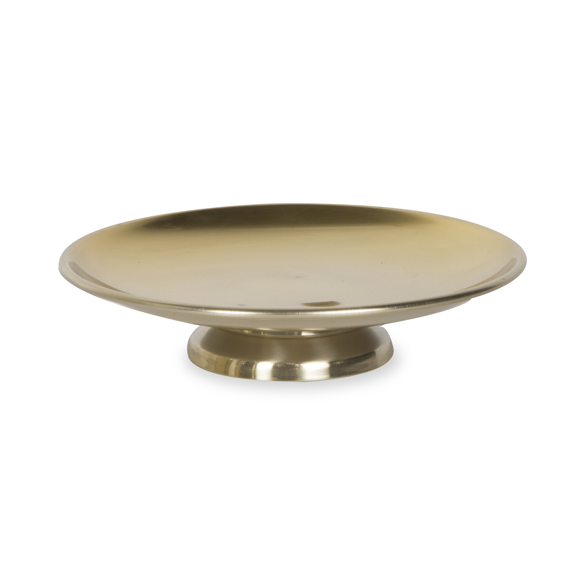 Cast of thickly plated stainless steel with brass finish, the Arlington collection features clean lines with an elegantly pleated detail.