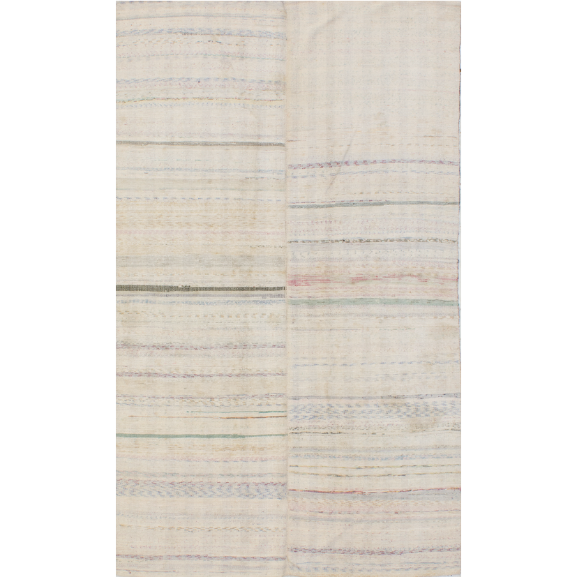 For generations, Elte has worked with expert local rug pickers throughout Morocco, Iran, Turkey and Europe to source vintage and antique rugs.