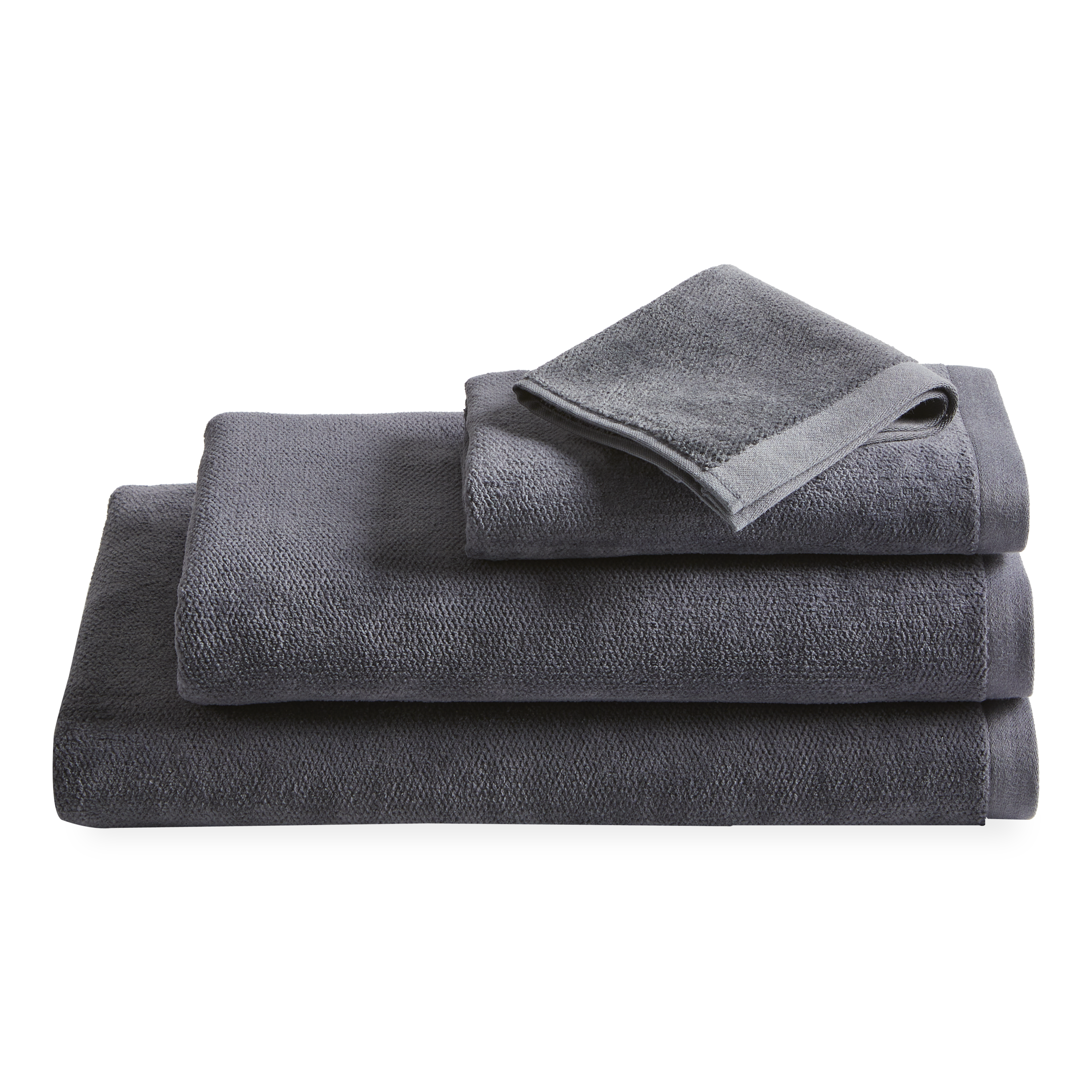 Take comfort in the luxurious feel of Velour towels: its subtle diamond-weave velour is backed with absorbent terrycloth to swaddle you in style—morning, noon, on night.