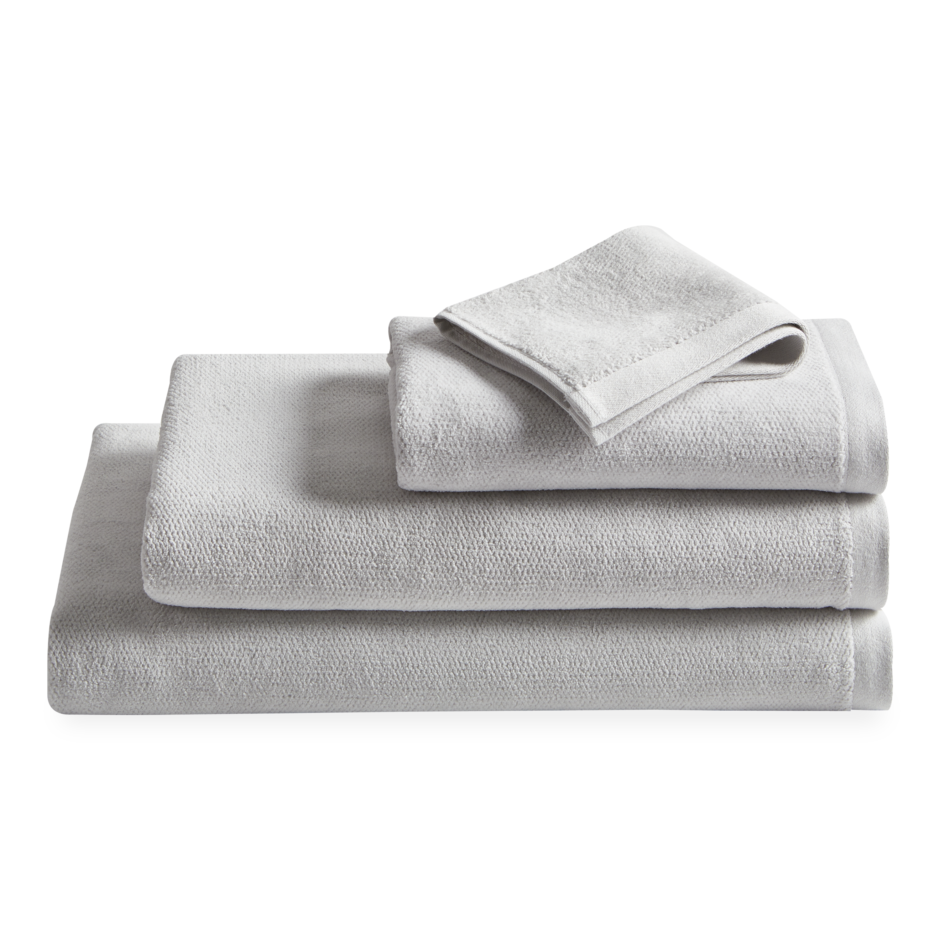 Take comfort in the luxurious feel of Velour towels: its subtle diamond-weave velour is backed with absorbent terrycloth to swaddle you in style—morning, noon, on night.